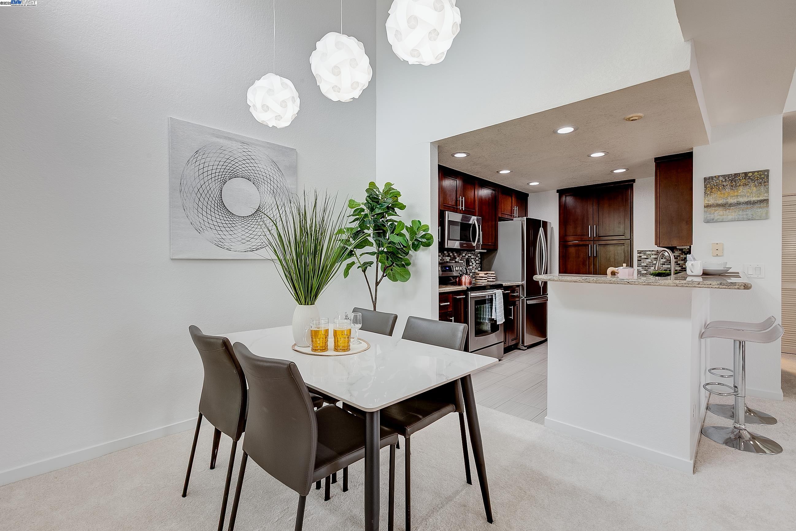 Detail Gallery Image 11 of 29 For 6384 Buena Vista Dr #B,  Newark,  CA 94560 - 2 Beds | 2 Baths