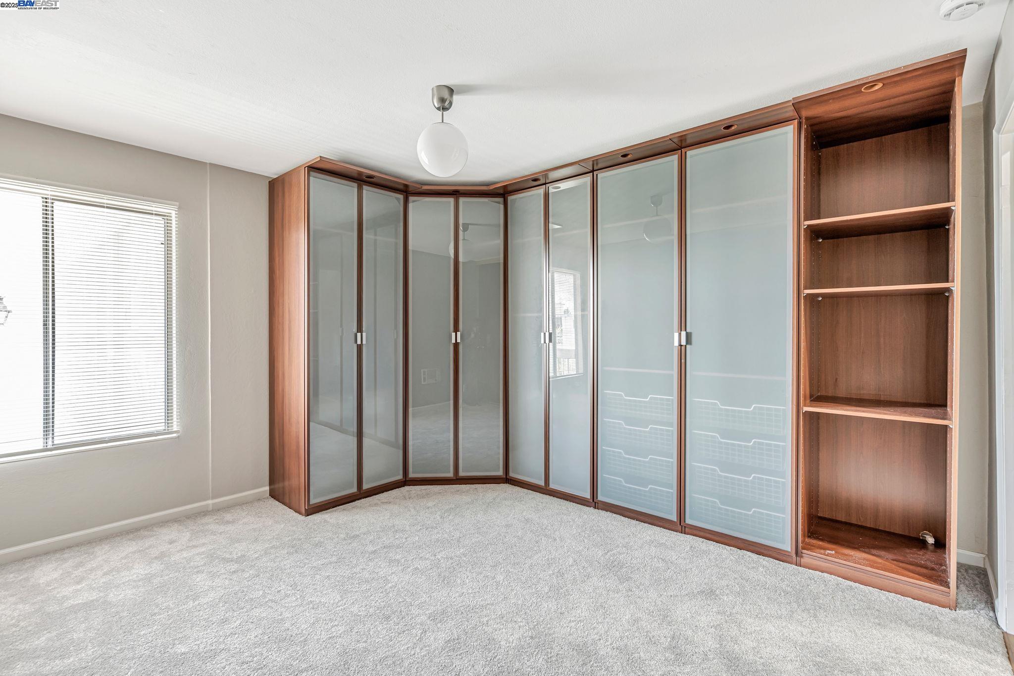 Detail Gallery Image 15 of 40 For 950 Shorepoint Ct #309,  Alameda,  CA 94501 - 1 Beds | 1 Baths