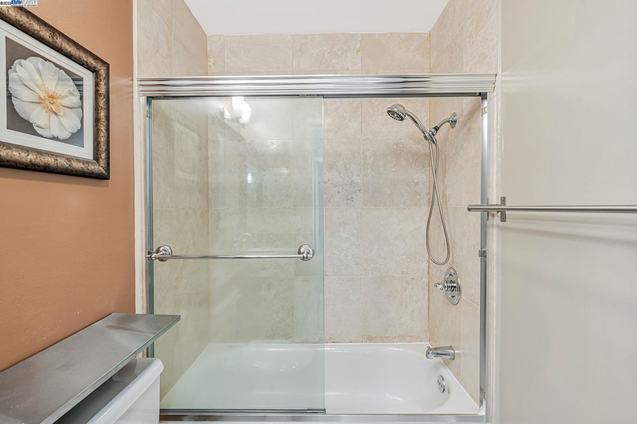 Detail Gallery Image 19 of 40 For 950 Shorepoint Ct #309,  Alameda,  CA 94501 - 1 Beds | 1 Baths