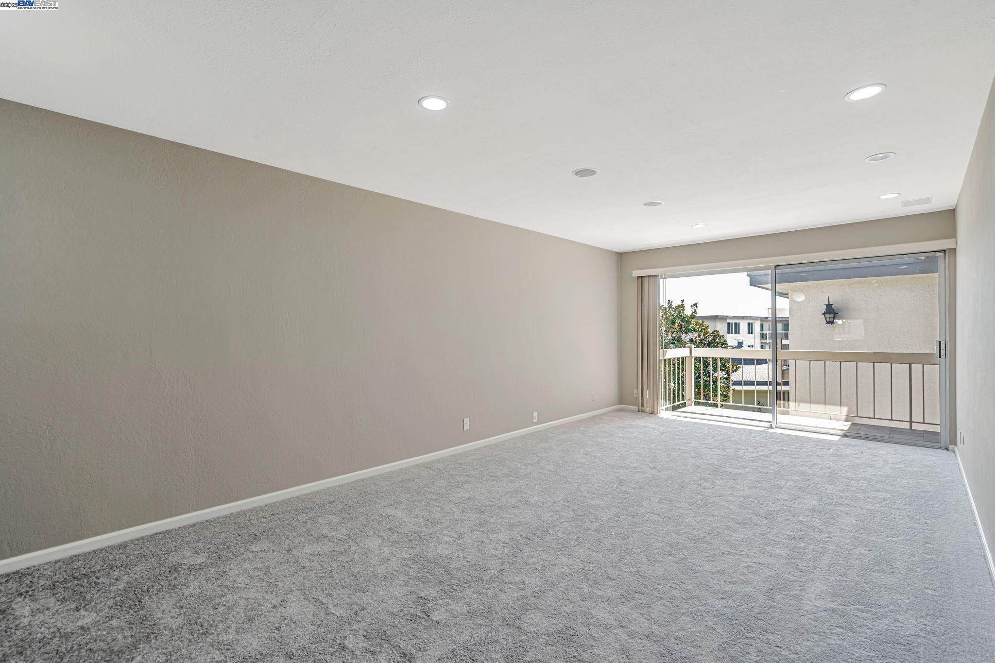 Detail Gallery Image 22 of 40 For 950 Shorepoint Ct #309,  Alameda,  CA 94501 - 1 Beds | 1 Baths