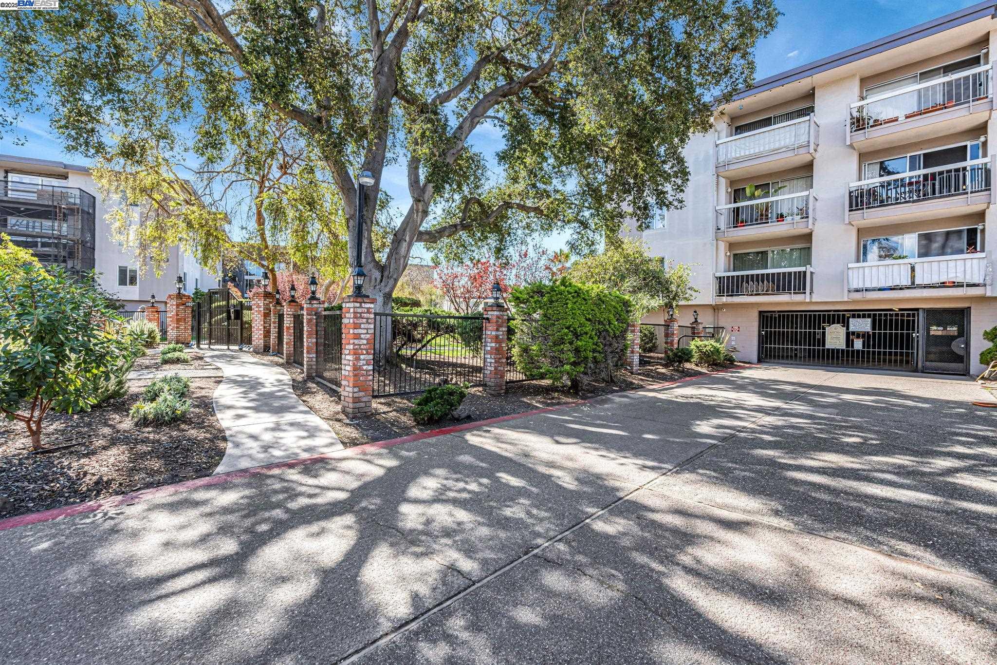 Detail Gallery Image 37 of 40 For 950 Shorepoint Ct #309,  Alameda,  CA 94501 - 1 Beds | 1 Baths