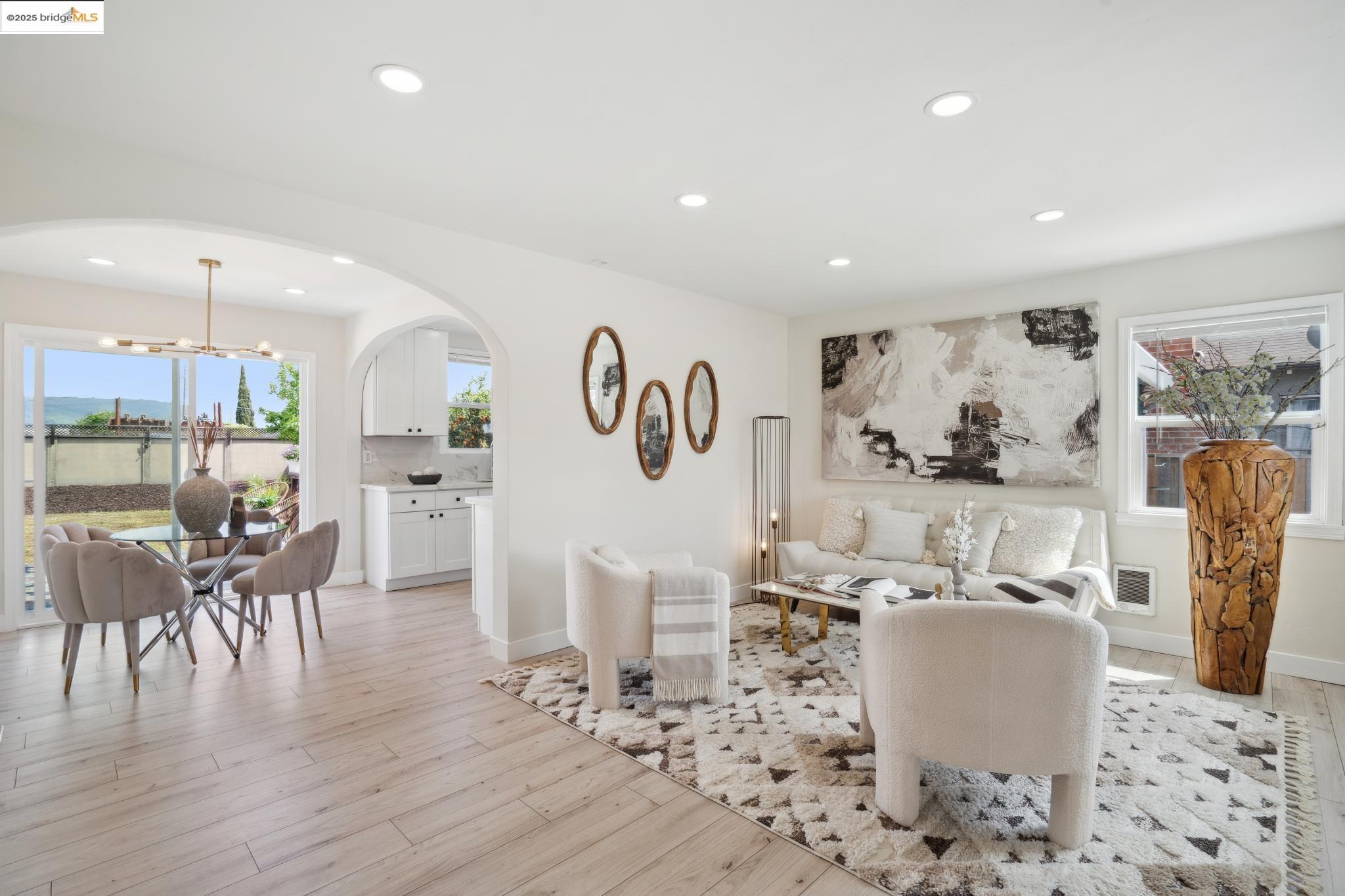 Detail Gallery Image 5 of 38 For 928 N 7th St, San Jose,  CA 95112 - 3 Beds | 2 Baths