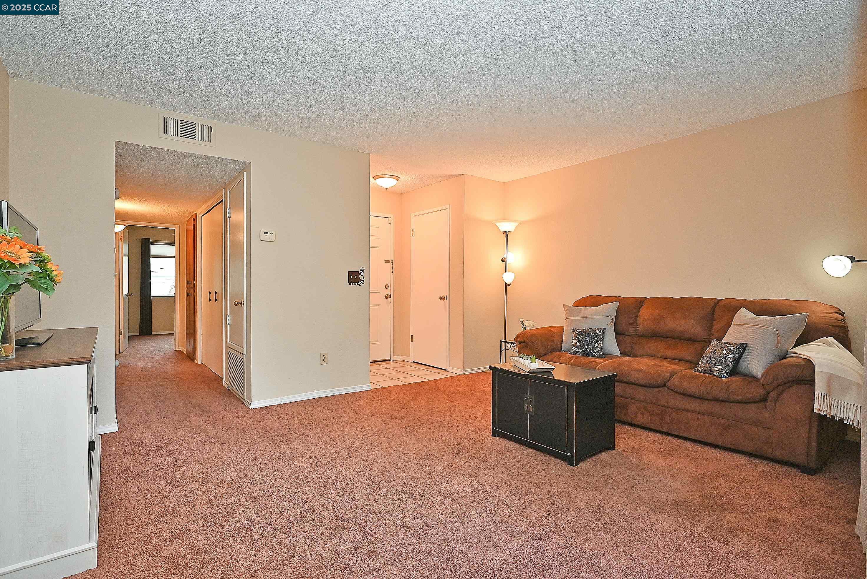 Photo #2: 41092045 Listing 