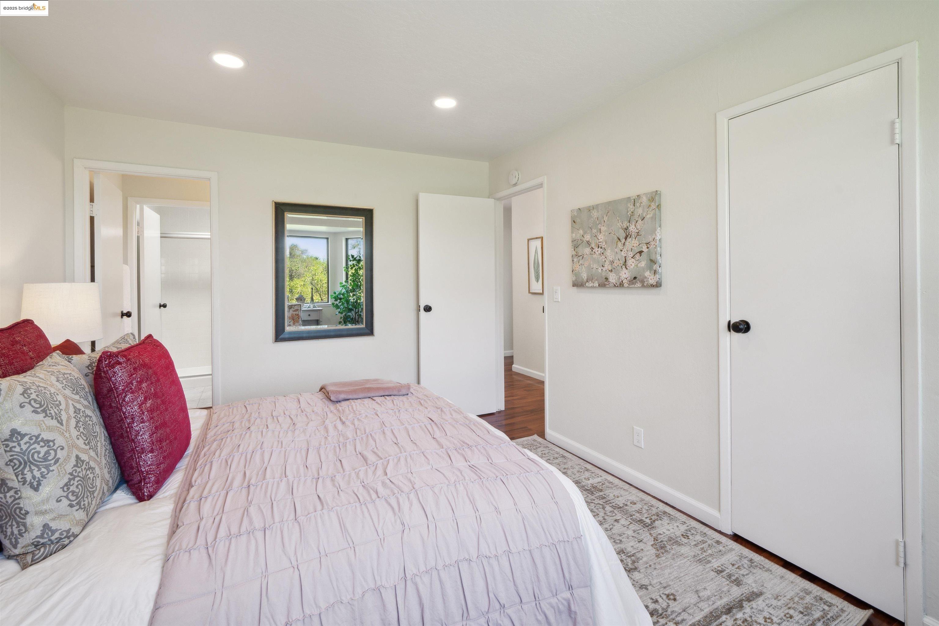 Detail Gallery Image 23 of 32 For 1706 Dalessi Dr, Pinole,  CA 94564 - 3 Beds | 2/1 Baths