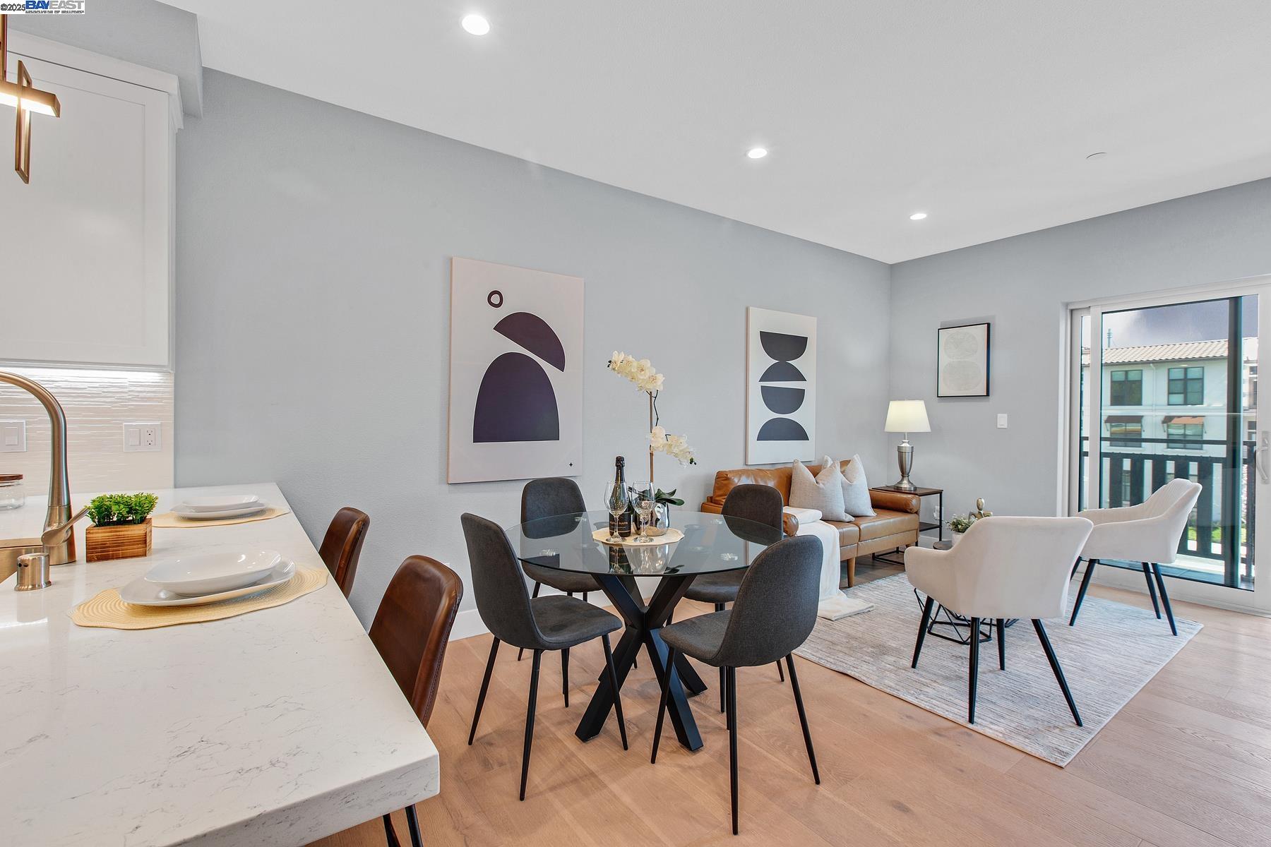 Detail Gallery Image 13 of 49 For 520 El Camino Real #202,  San Carlos,  CA 94070 - 2 Beds | 2 Baths