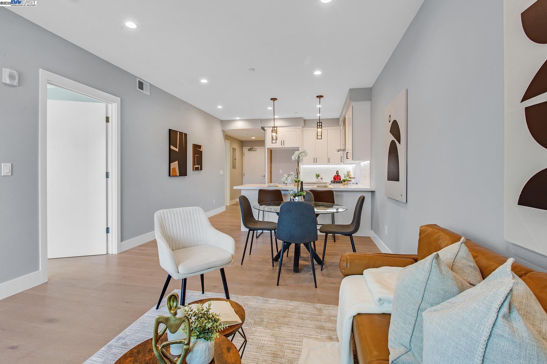 Detail Gallery Image 19 of 49 For 520 El Camino Real #202,  San Carlos,  CA 94070 - 2 Beds | 2 Baths