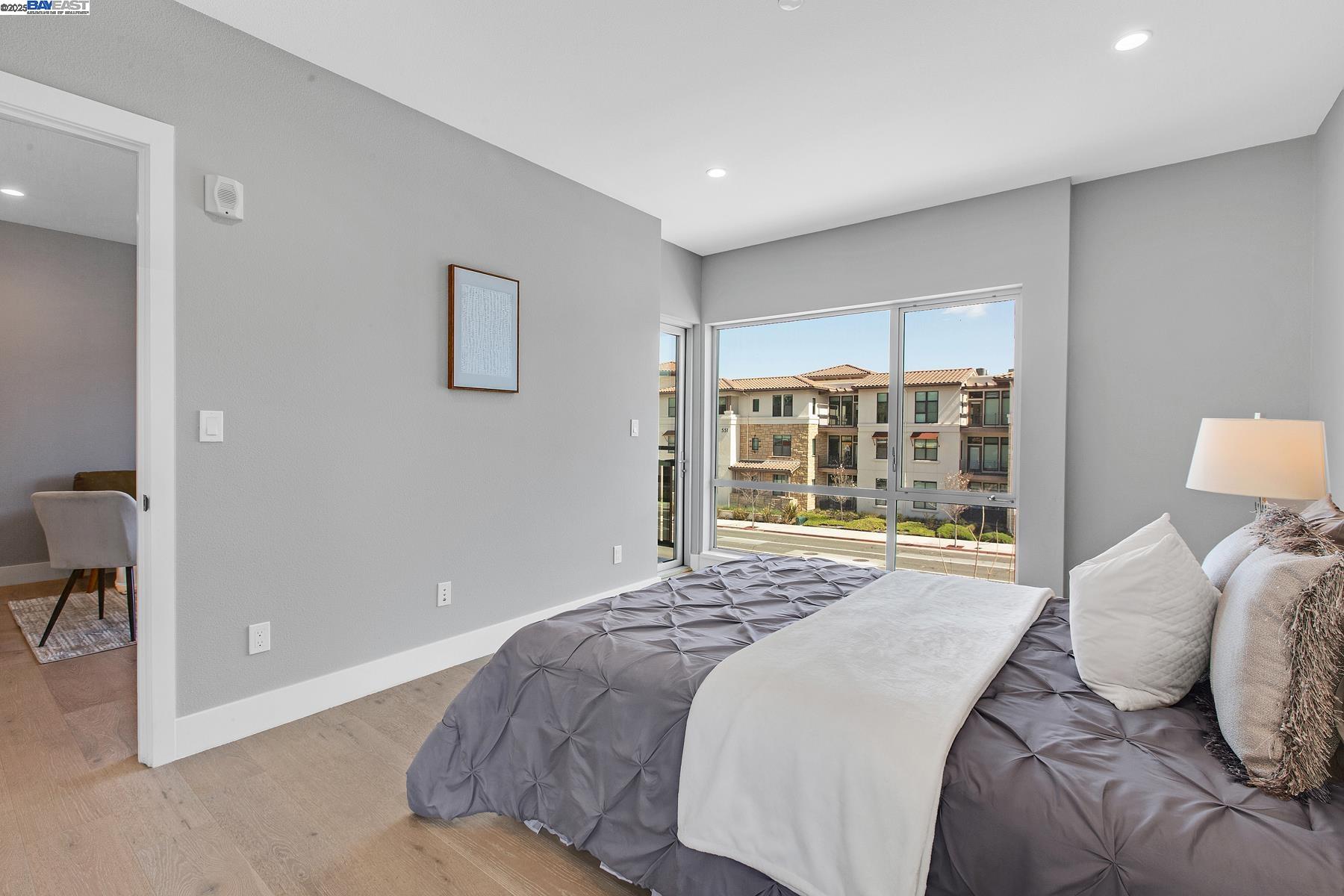 Detail Gallery Image 21 of 49 For 520 El Camino Real #202,  San Carlos,  CA 94070 - 2 Beds | 2 Baths