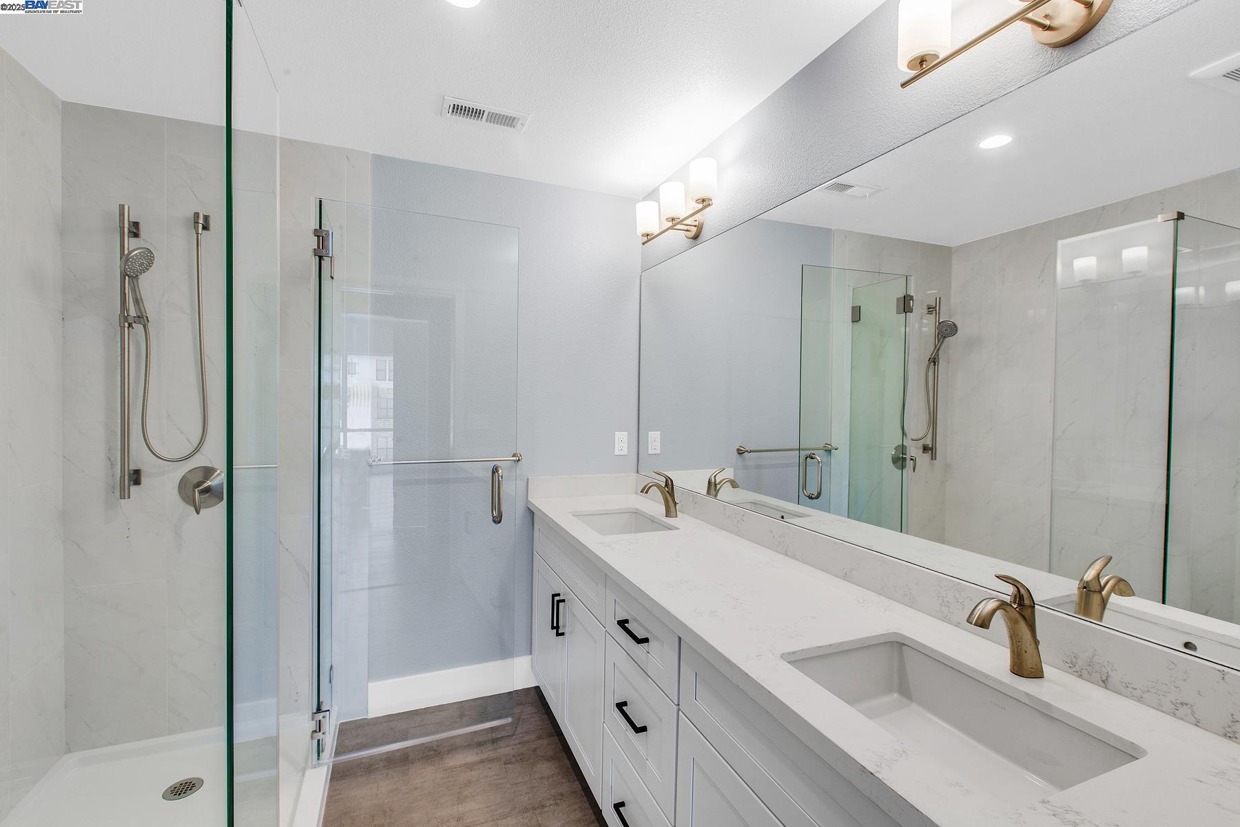 Detail Gallery Image 25 of 49 For 520 El Camino Real #202,  San Carlos,  CA 94070 - 2 Beds | 2 Baths