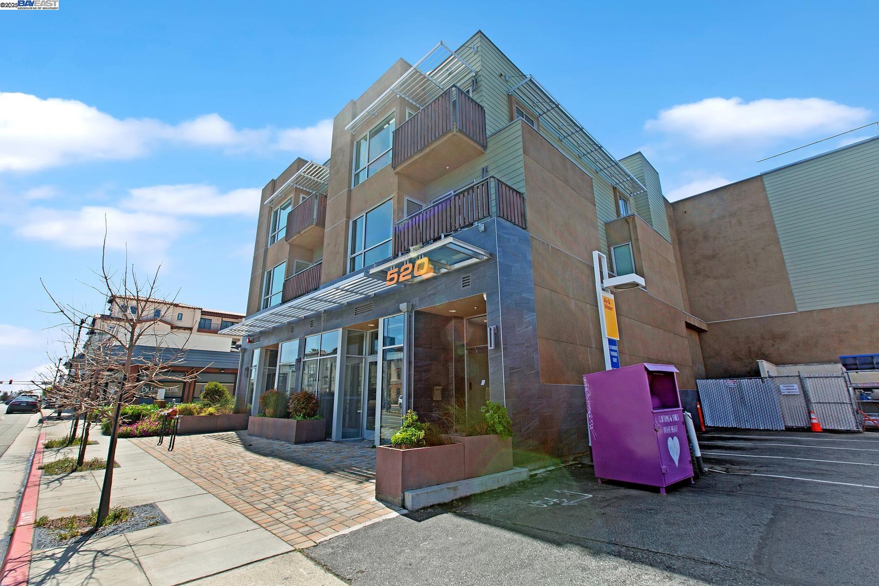 Detail Gallery Image 27 of 49 For 520 El Camino Real #202,  San Carlos,  CA 94070 - 2 Beds | 2 Baths