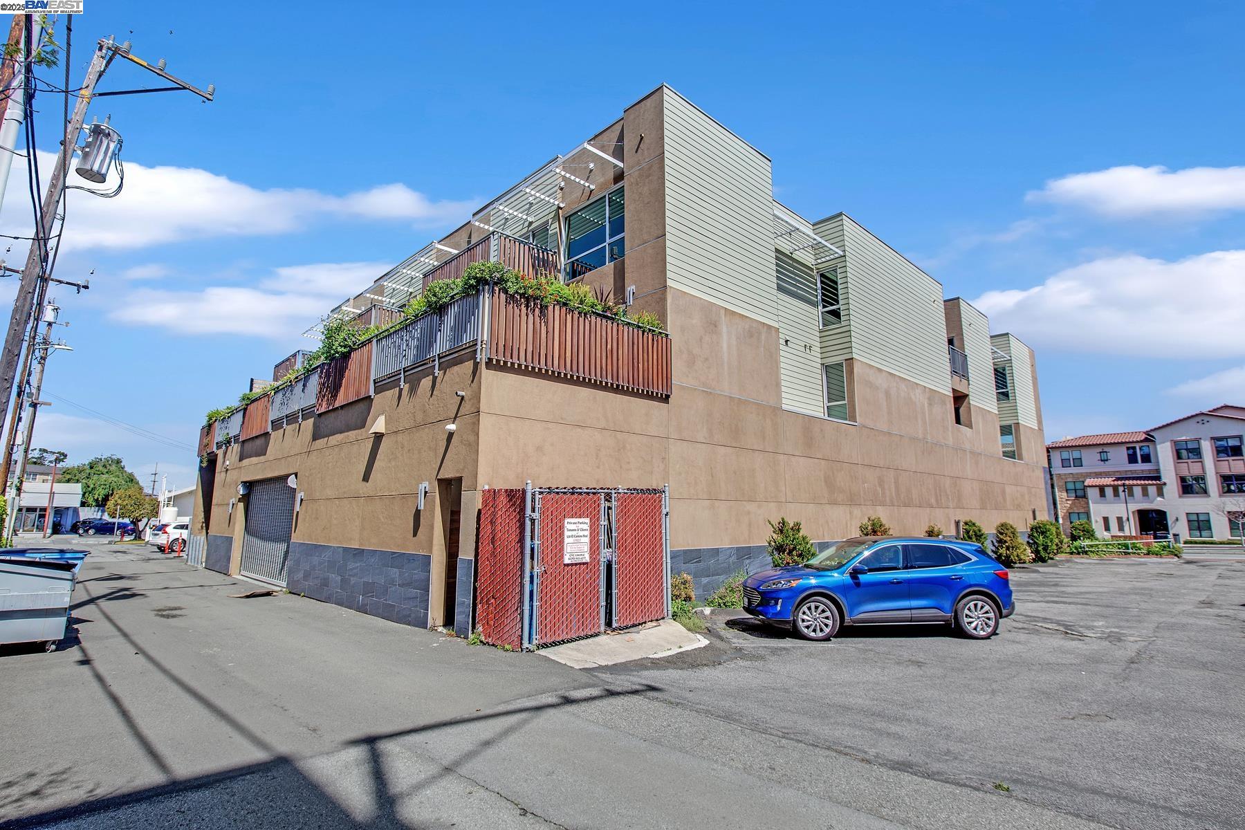 Detail Gallery Image 29 of 49 For 520 El Camino Real #202,  San Carlos,  CA 94070 - 2 Beds | 2 Baths