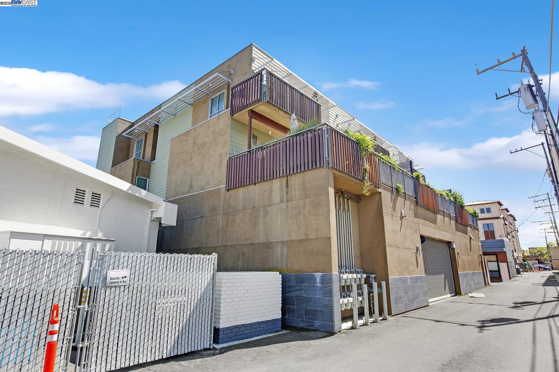 Detail Gallery Image 31 of 49 For 520 El Camino Real #202,  San Carlos,  CA 94070 - 2 Beds | 2 Baths
