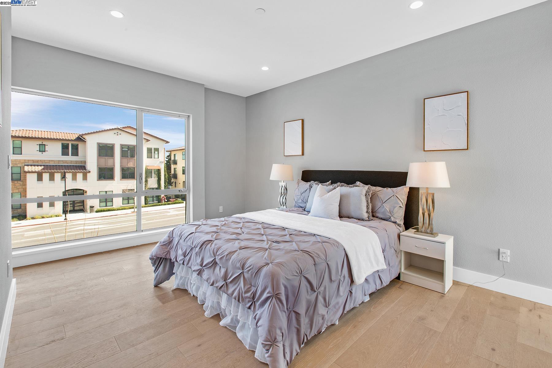 Detail Gallery Image 20 of 49 For 520 El Camino Real #308,  San Carlos,  CA 94070 - 3 Beds | 2 Baths