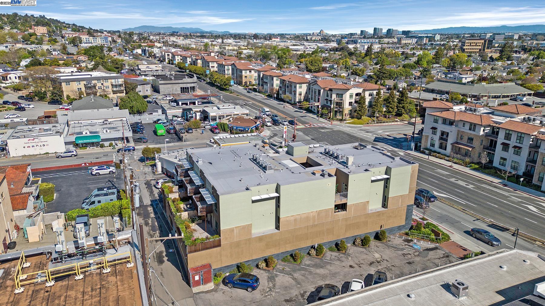 Detail Gallery Image 39 of 49 For 520 El Camino Real #308,  San Carlos,  CA 94070 - 3 Beds | 2 Baths