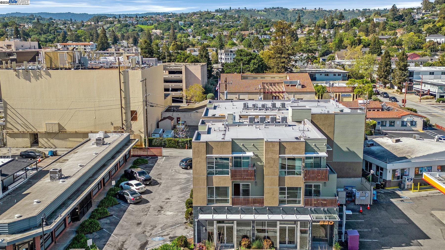 Detail Gallery Image 44 of 49 For 520 El Camino Real #308,  San Carlos,  CA 94070 - 3 Beds | 2 Baths