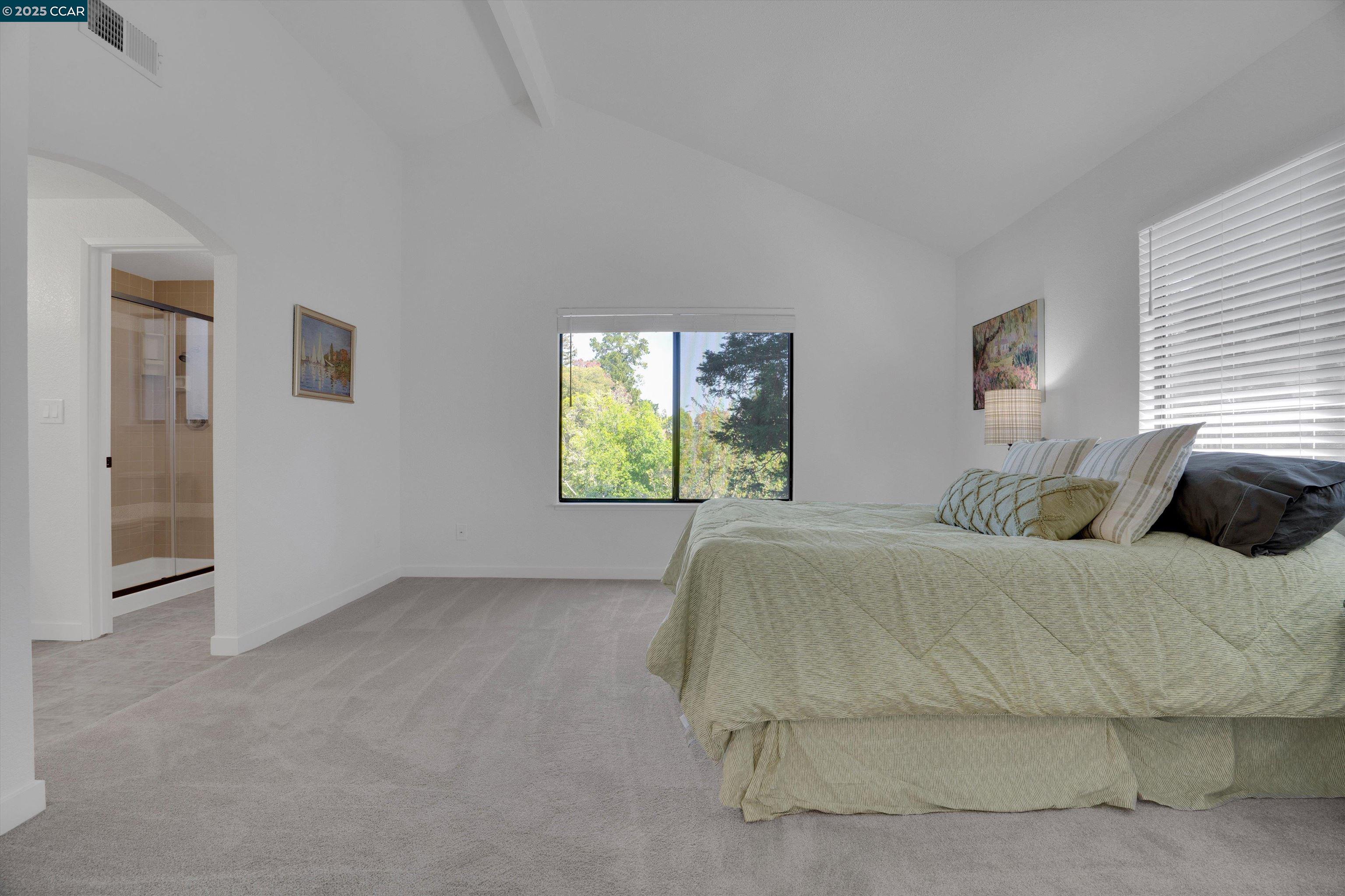 property-img