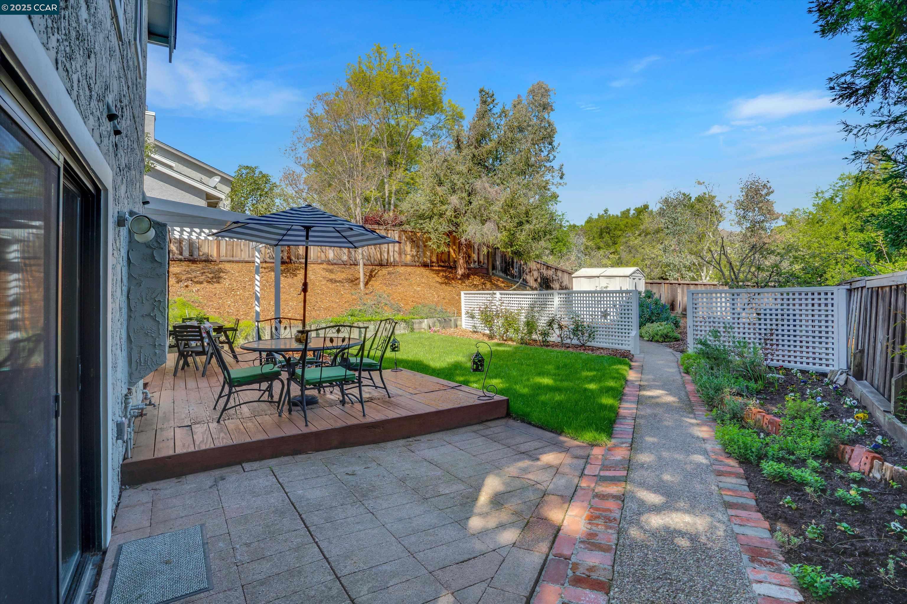 property-img