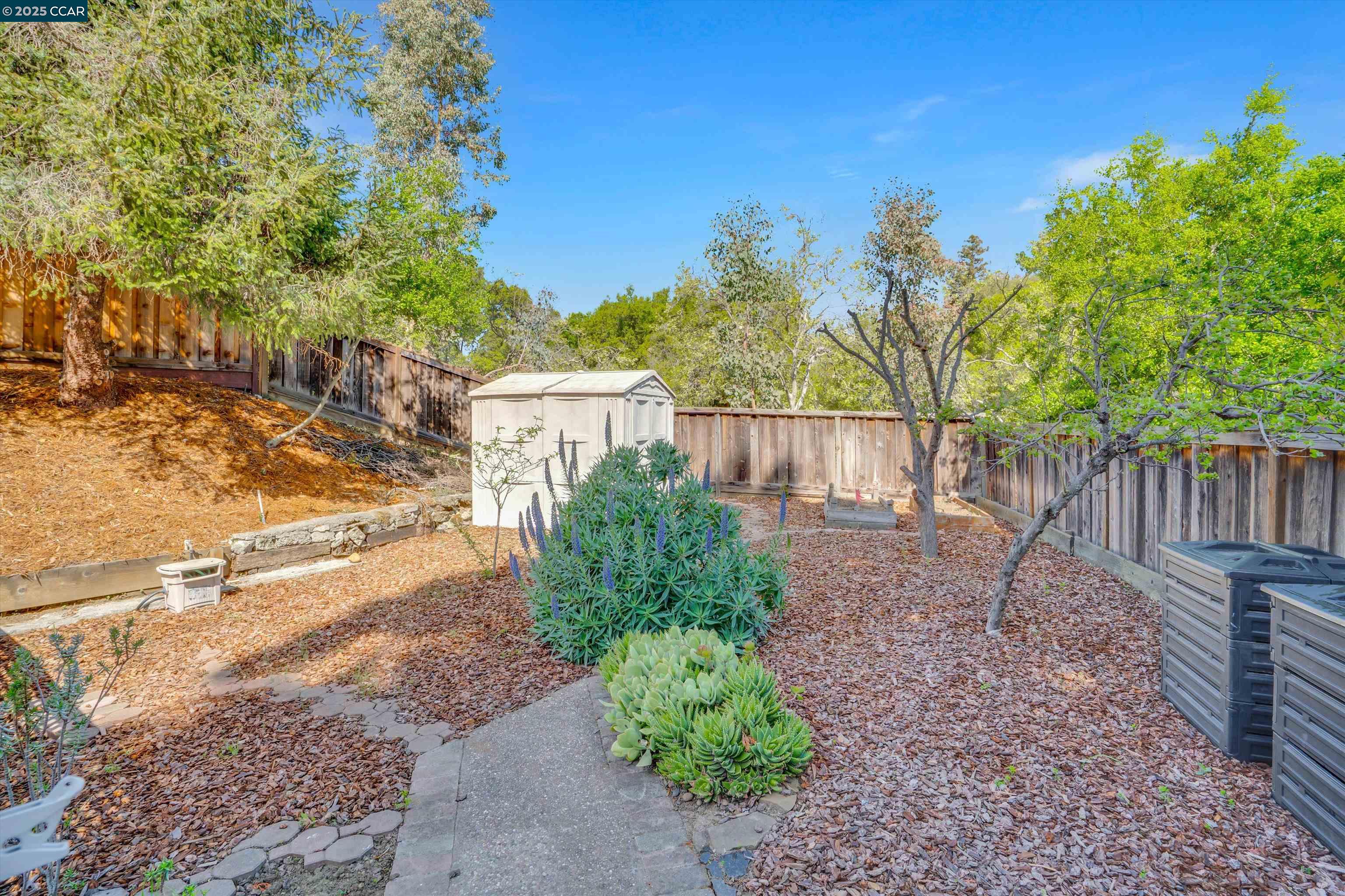 property-img