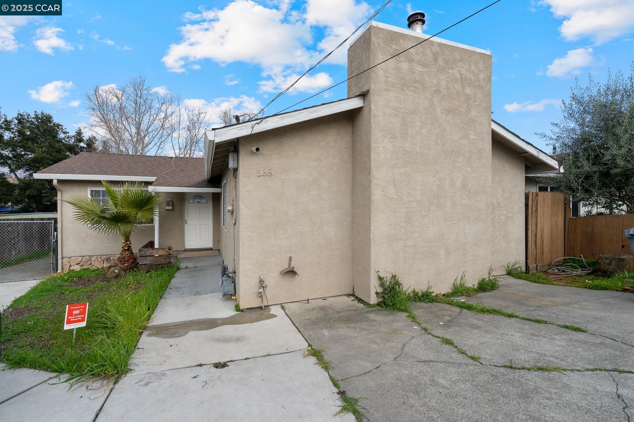 Detail Gallery Image 1 of 16 For 538 Sonoma Blvd, Vallejo,  CA 94589 - 4 Beds | 2 Baths