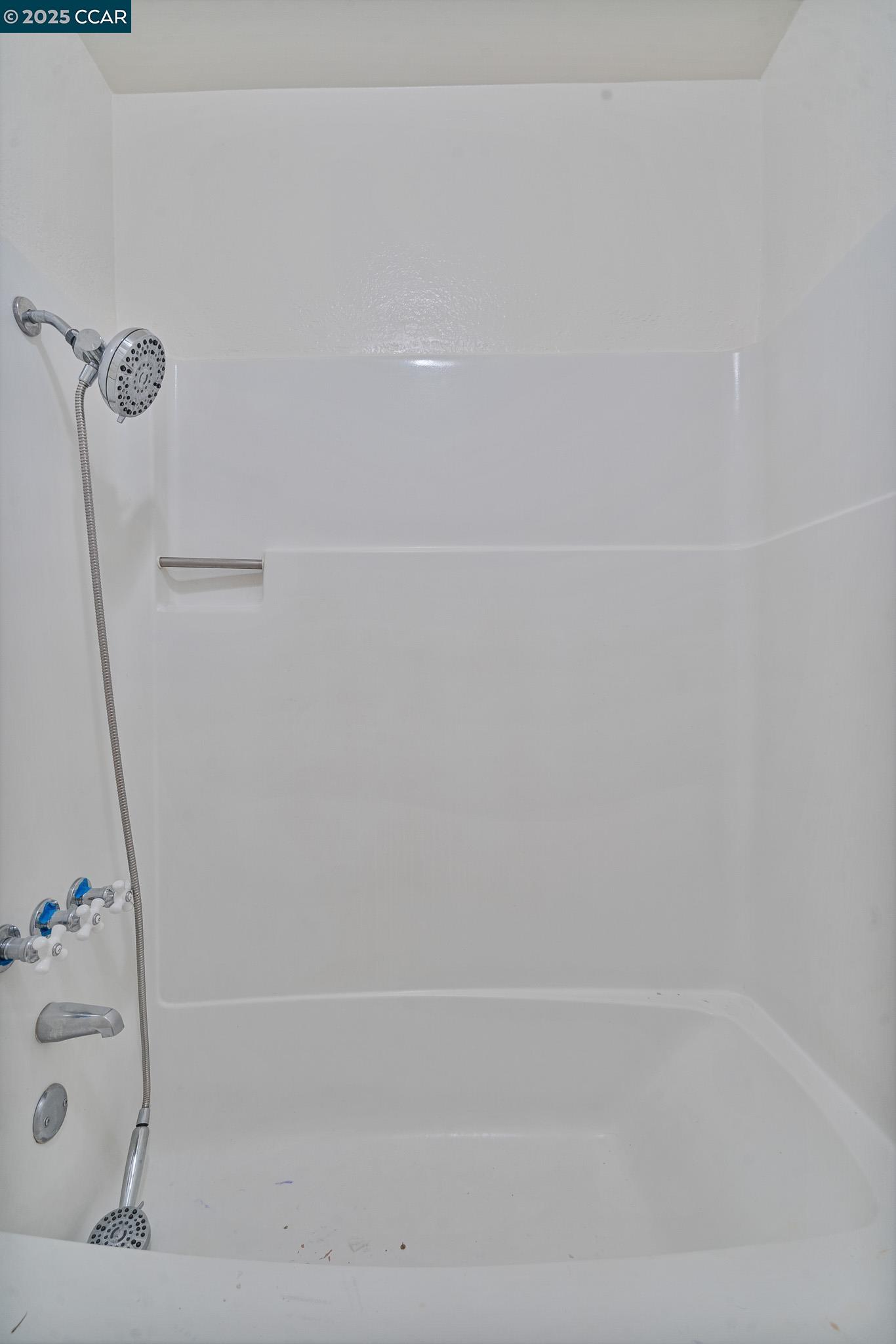Detail Gallery Image 11 of 16 For 538 Sonoma Blvd, Vallejo,  CA 94589 - 4 Beds | 2 Baths