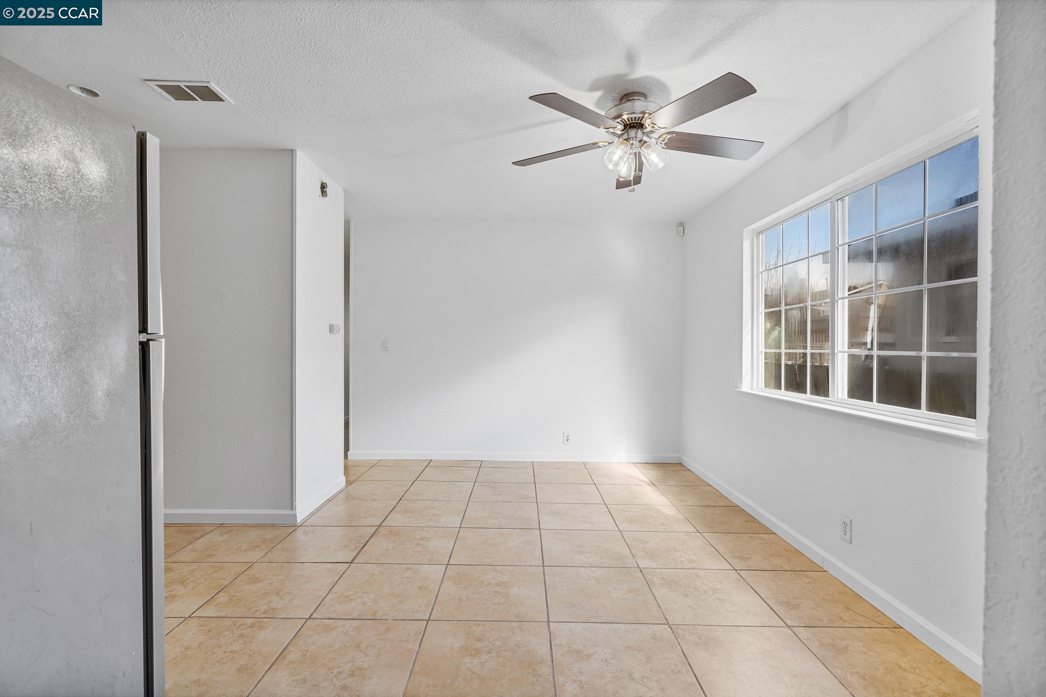 Detail Gallery Image 8 of 16 For 538 Sonoma Blvd, Vallejo,  CA 94589 - 4 Beds | 2 Baths