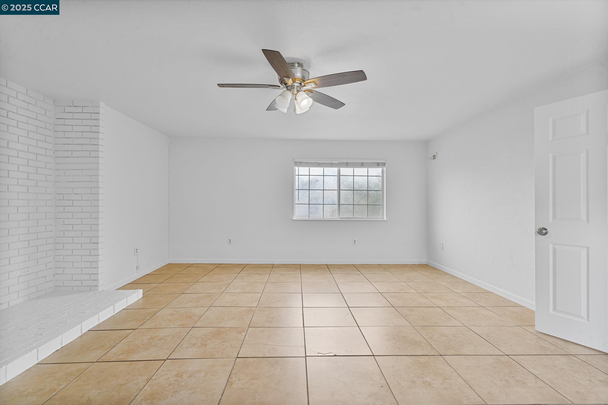 Detail Gallery Image 9 of 16 For 538 Sonoma Blvd, Vallejo,  CA 94589 - 4 Beds | 2 Baths