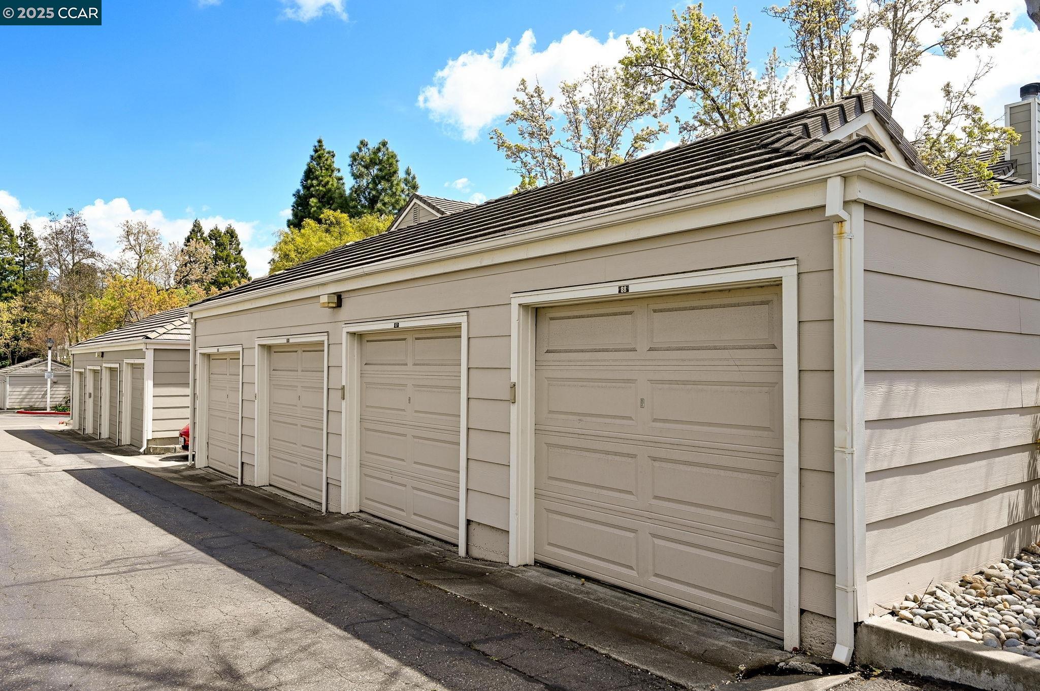 Photo #20: 41092089 Listing: Photo #20