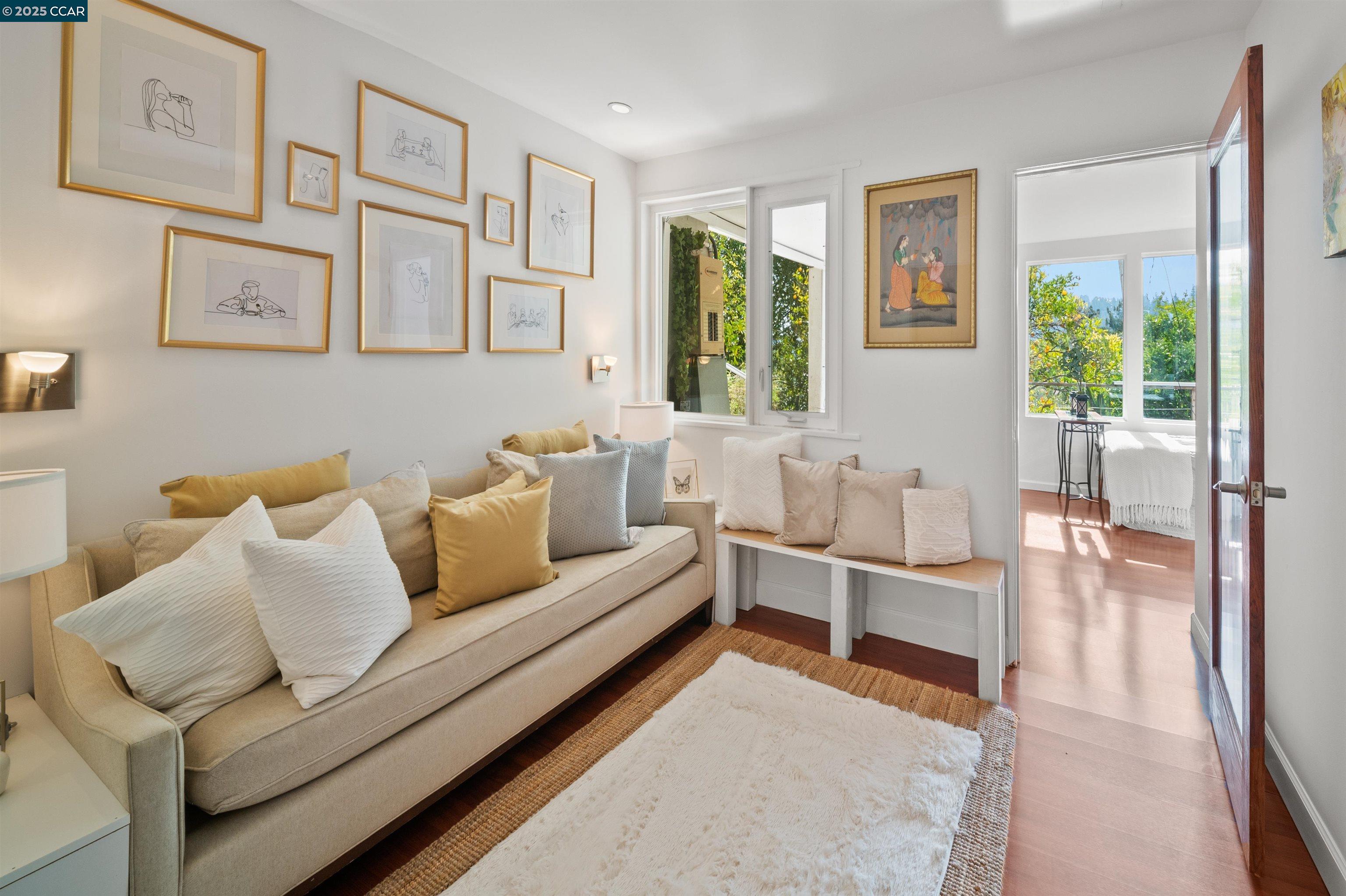 Detail Gallery Image 14 of 22 For Buckeye Way, Kentfield,  CA 94904 - 2 Beds | 2 Baths
