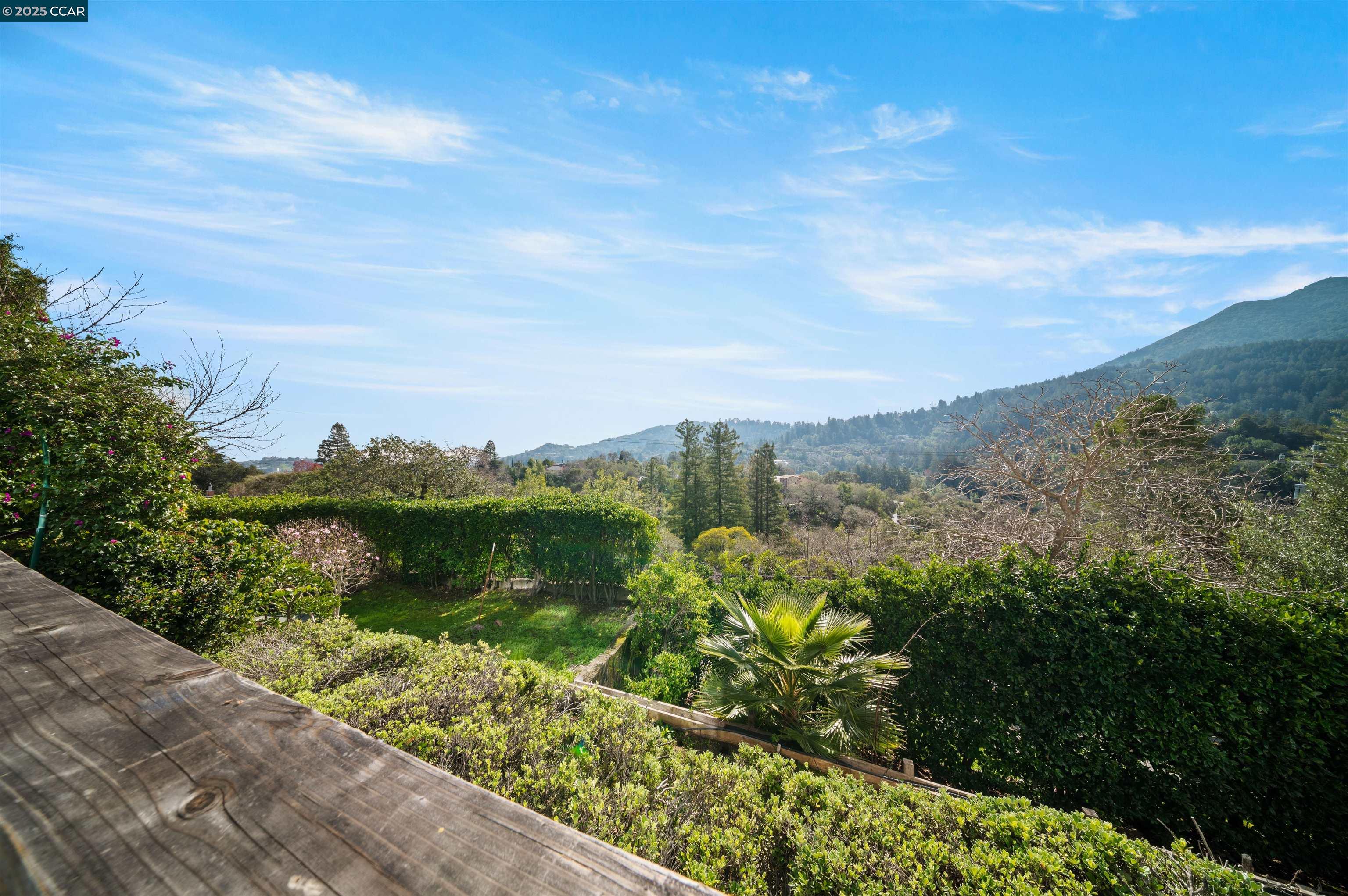 Detail Gallery Image 18 of 22 For Buckeye Way, Kentfield,  CA 94904 - 2 Beds | 2 Baths