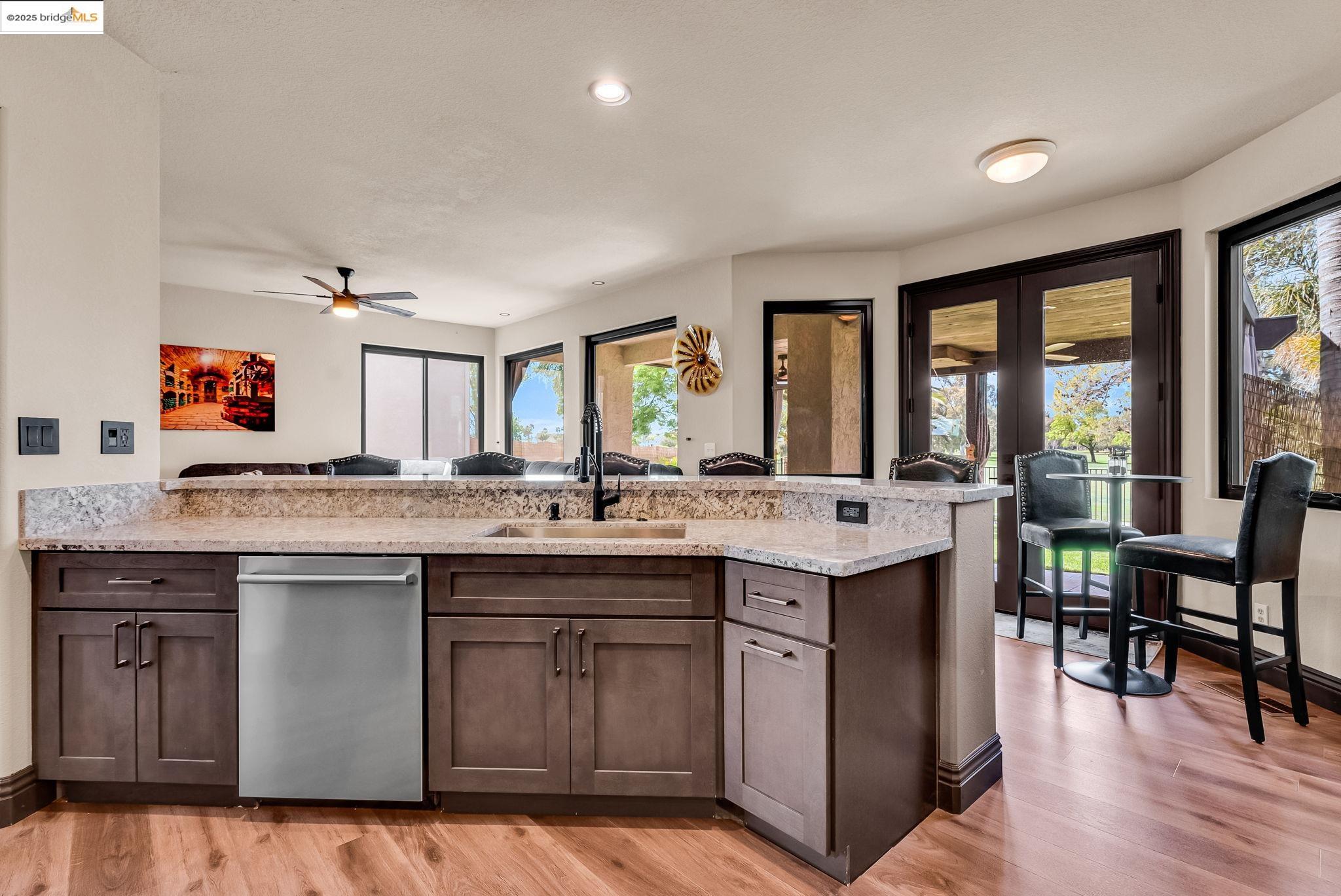 Detail Gallery Image 13 of 53 For 1832 Cherry Hills Drive, Discovery Bay,  CA 94505-9999 - 3 Beds | 2/1 Baths