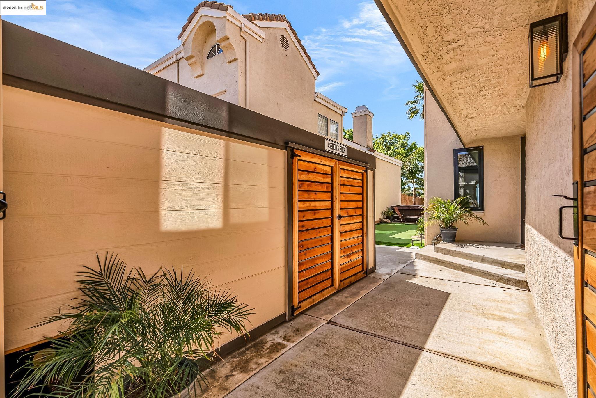 Detail Gallery Image 4 of 53 For 1832 Cherry Hills Drive, Discovery Bay,  CA 94505-9999 - 3 Beds | 2/1 Baths