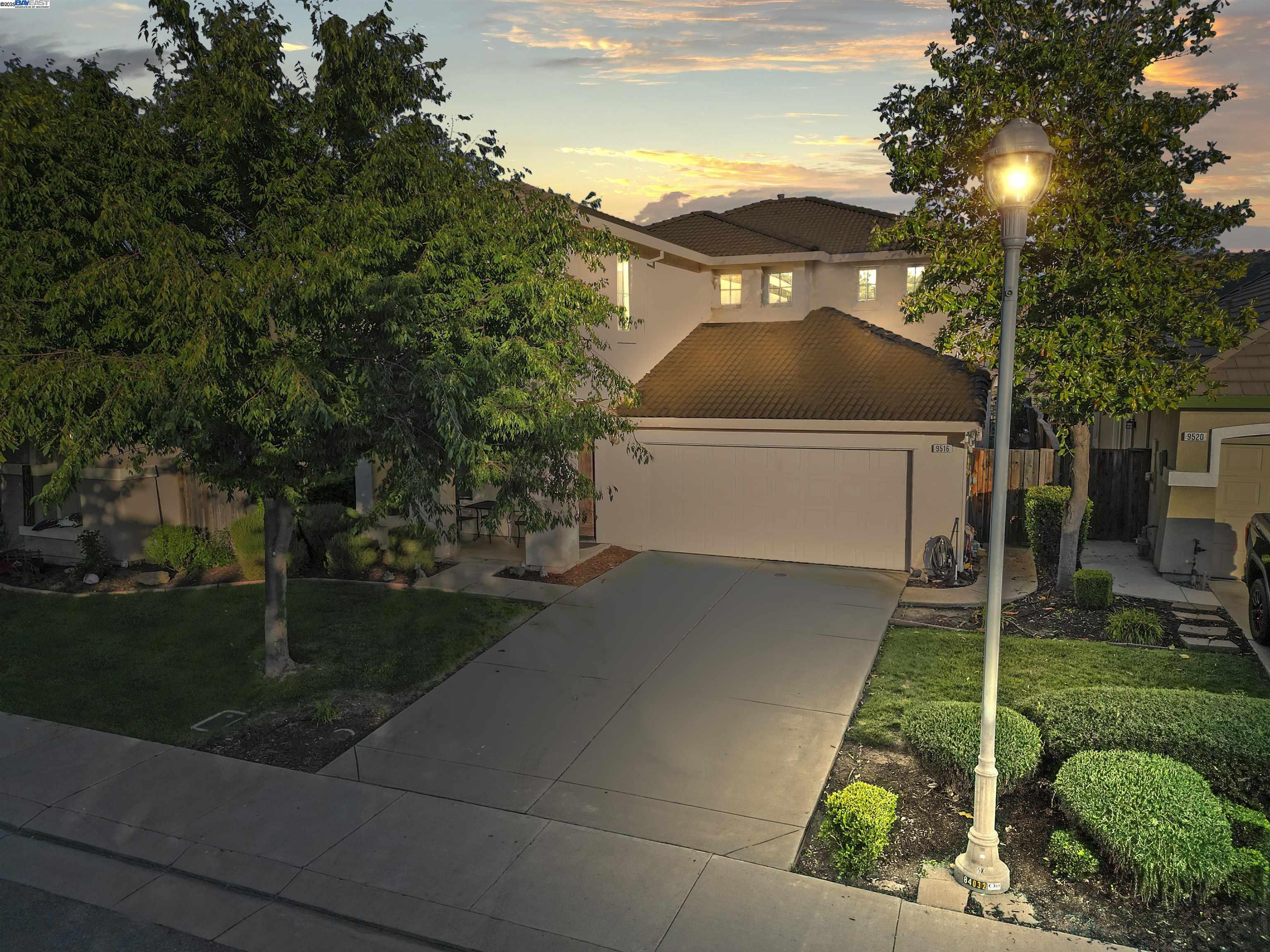 Detail Gallery Image 3 of 25 For 9516 Sarazen Ct, Patterson,  CA 95363 - 4 Beds | 3/1 Baths