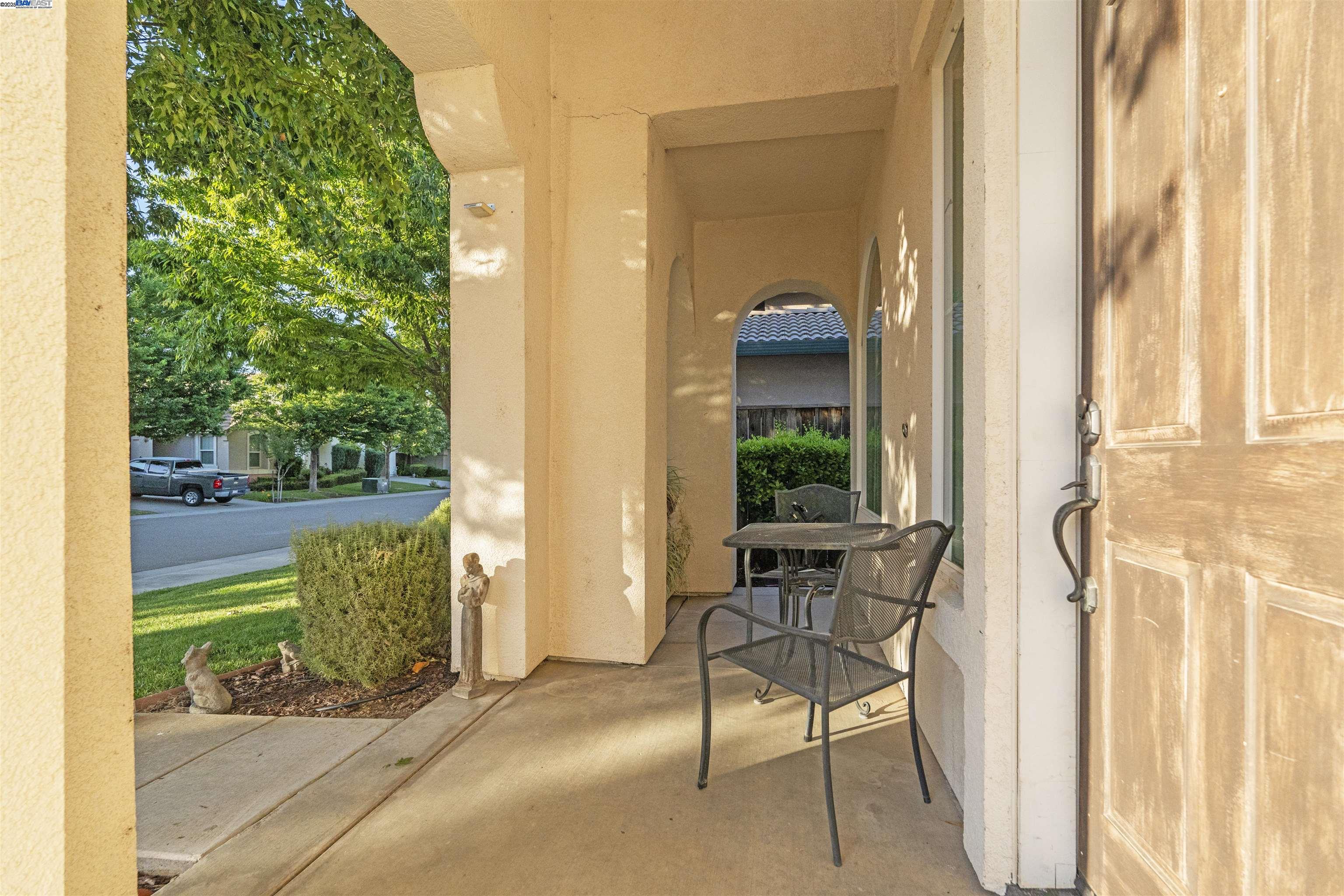 Detail Gallery Image 5 of 25 For 9516 Sarazen Ct, Patterson,  CA 95363 - 4 Beds | 3/1 Baths
