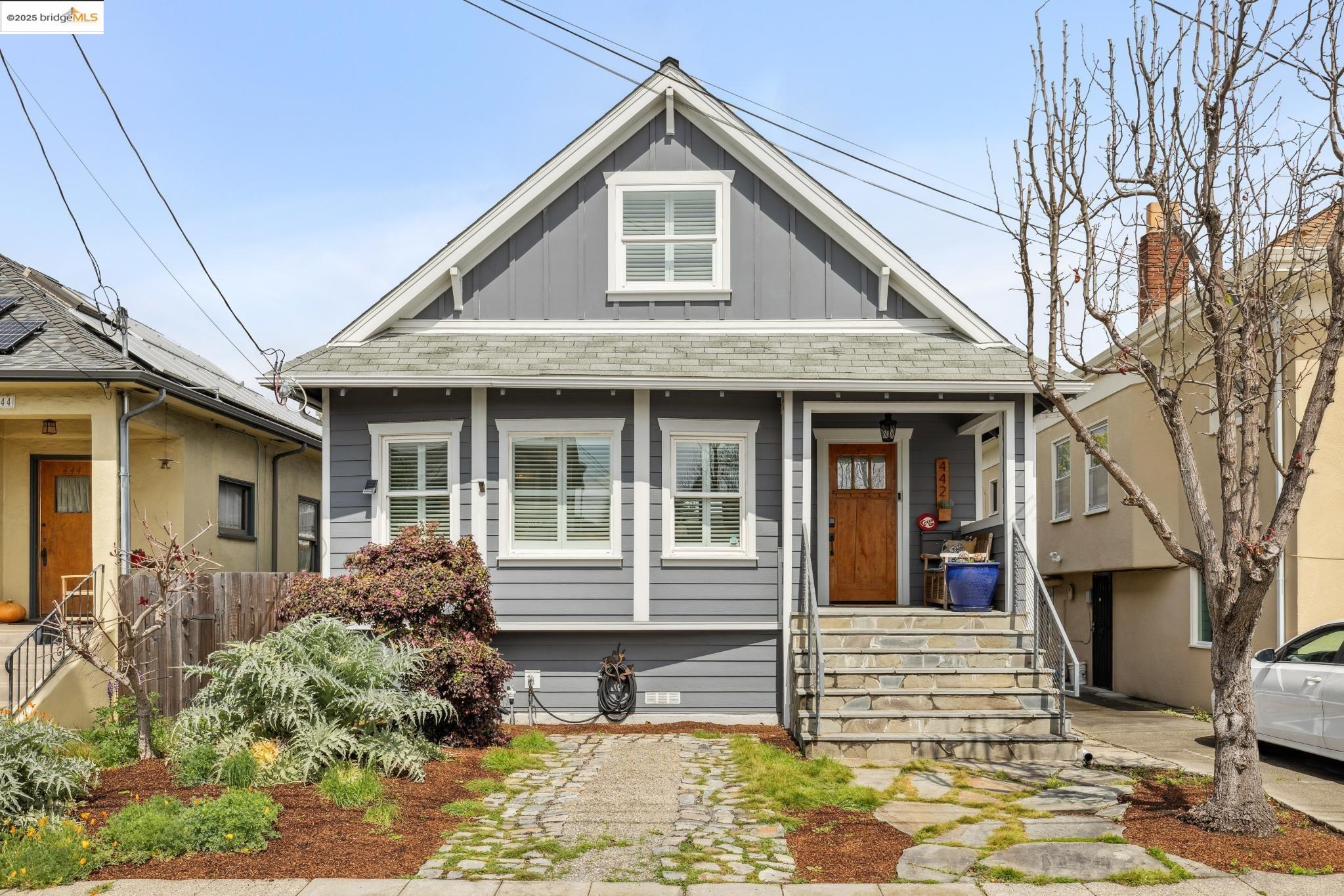 Detail Gallery Image 1 of 1 For 442 43rd St, Oakland,  CA 94609 - 3 Beds | 2 Baths
