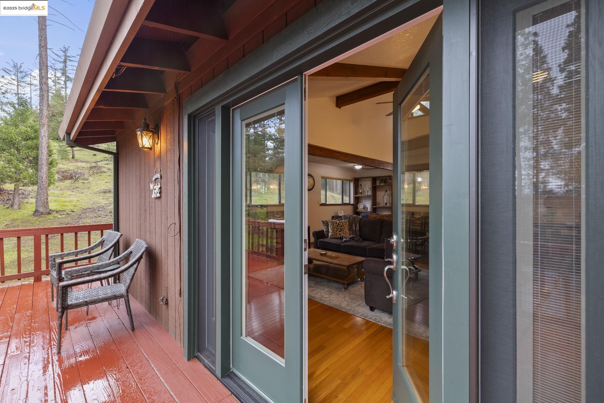 Detail Gallery Image 2 of 50 For 20197 Upper Skyridge Dr, Groveland,  CA 95321 - 3 Beds | 3 Baths