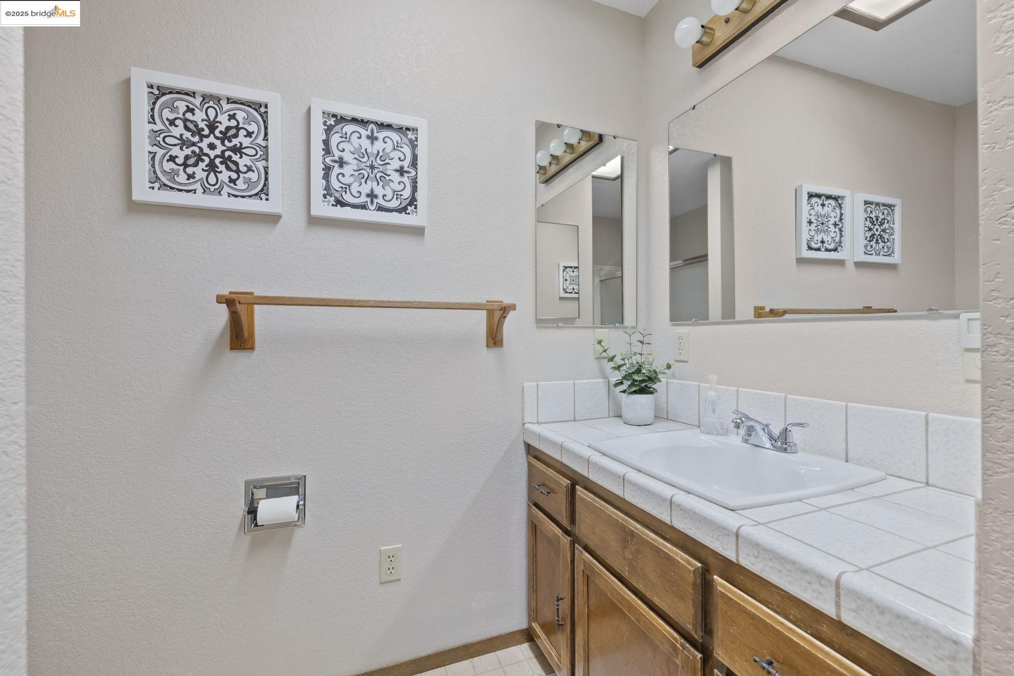 Detail Gallery Image 22 of 50 For 20197 Upper Skyridge Dr, Groveland,  CA 95321 - 3 Beds | 3 Baths