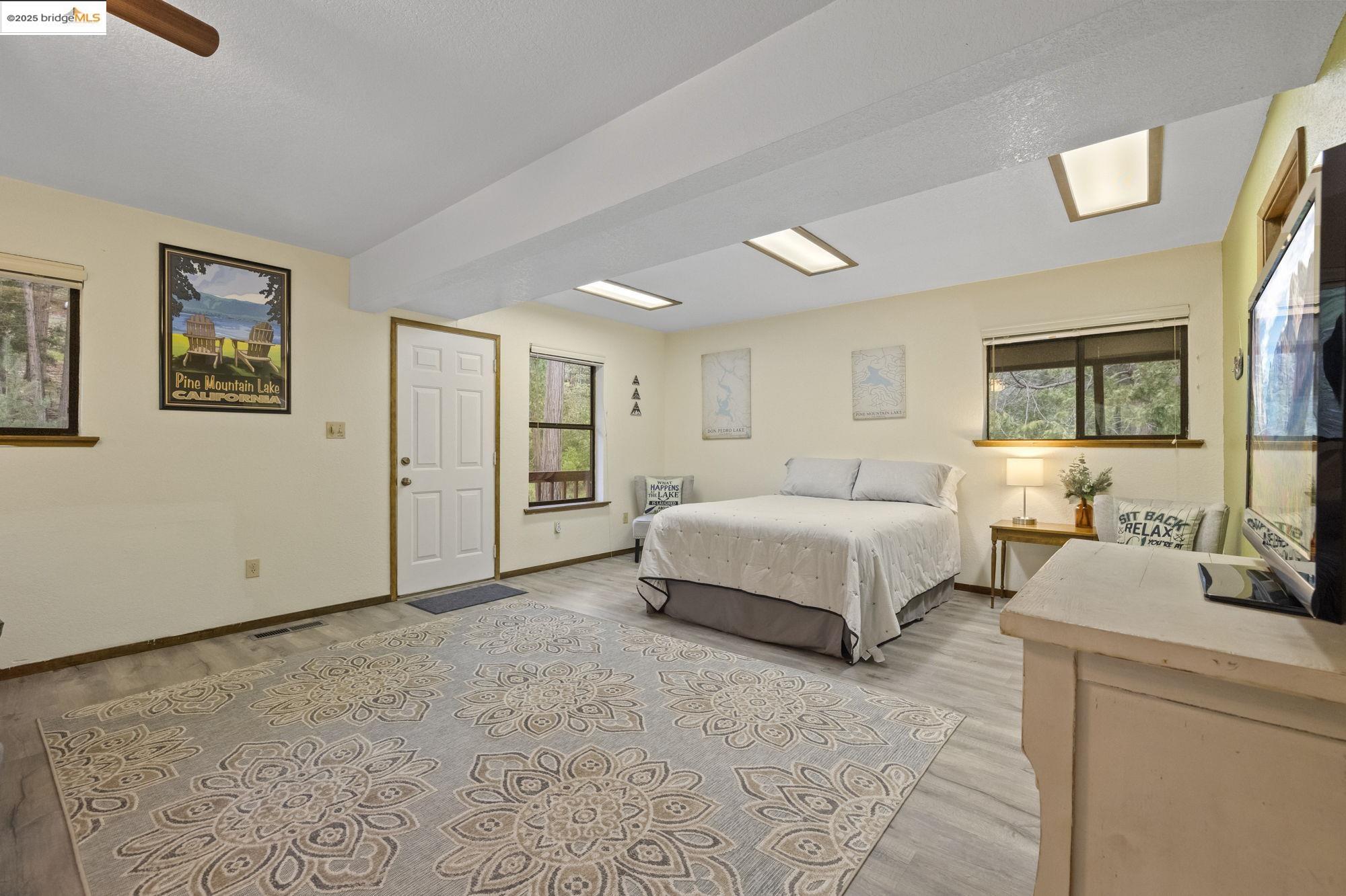 Detail Gallery Image 27 of 50 For 20197 Upper Skyridge Dr, Groveland,  CA 95321 - 3 Beds | 3 Baths