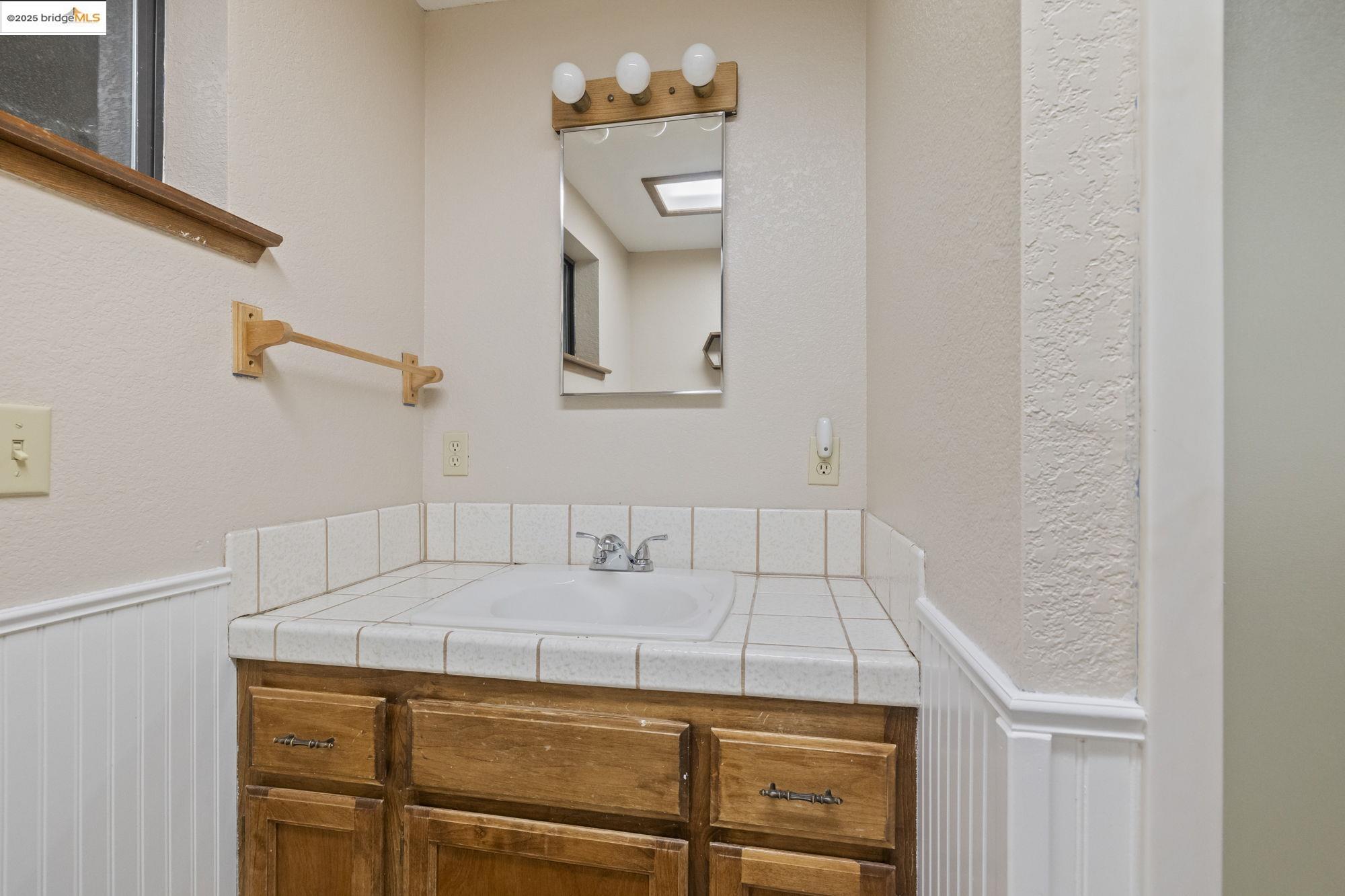 Detail Gallery Image 30 of 50 For 20197 Upper Skyridge Dr, Groveland,  CA 95321 - 3 Beds | 3 Baths
