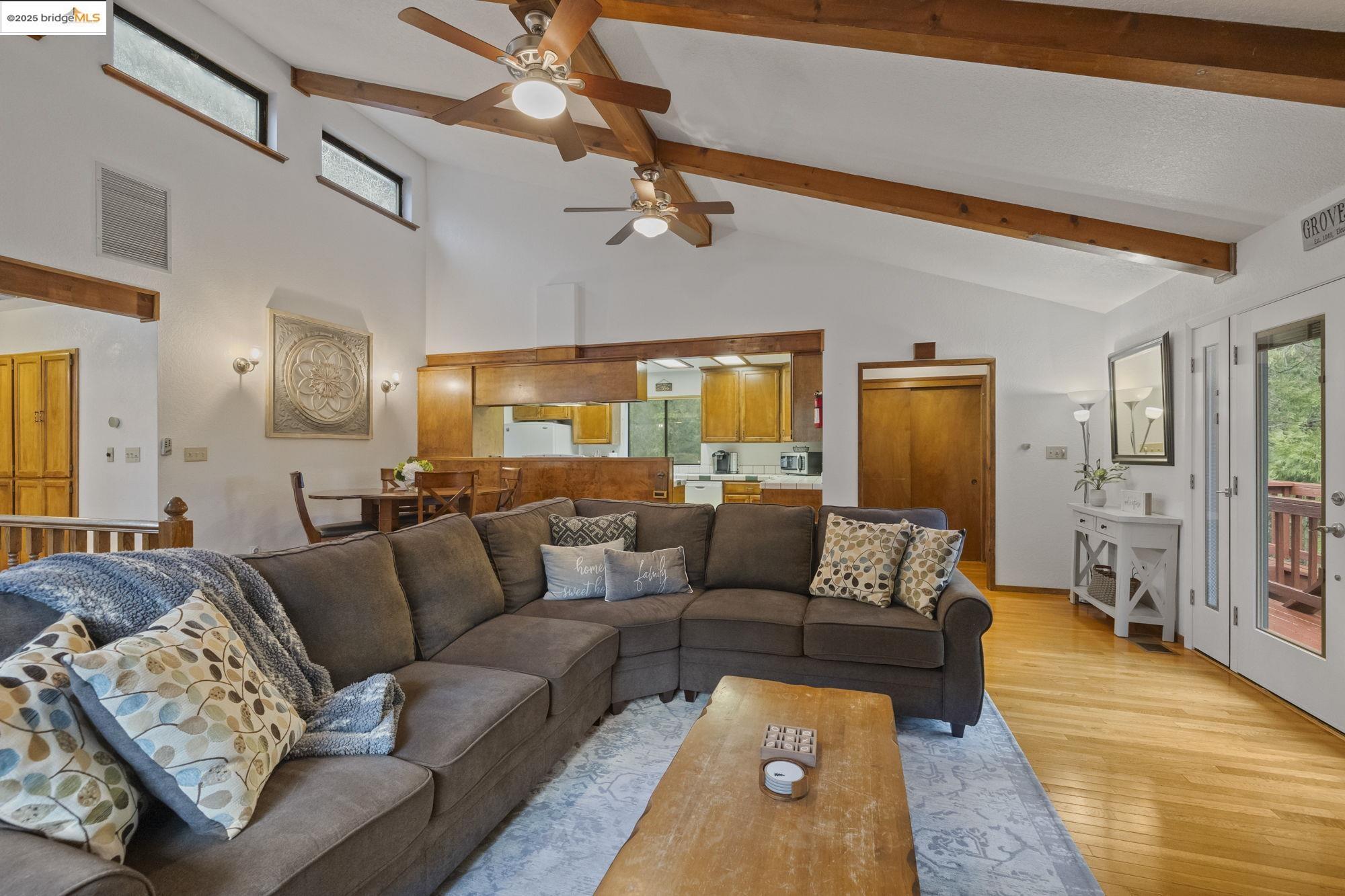Detail Gallery Image 6 of 50 For 20197 Upper Skyridge Dr, Groveland,  CA 95321 - 3 Beds | 3 Baths