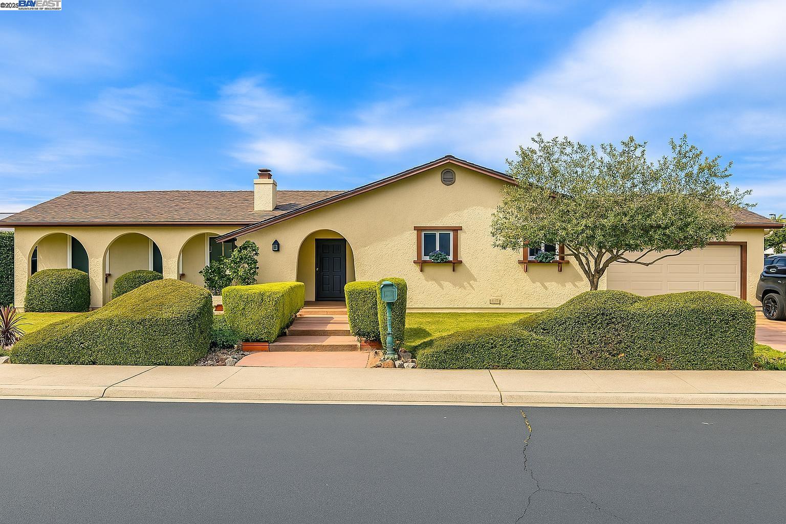 Detail Gallery Image 1 of 1 For 1237 Valeriewood Way, Modesto,  CA 95355 - 3 Beds | 2 Baths