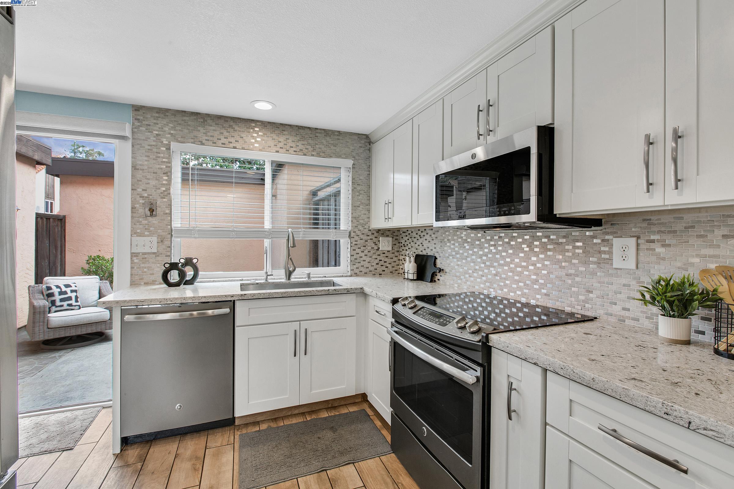 Detail Gallery Image 10 of 32 For 108 Morrow Ct, San Jose,  CA 95139 - 3 Beds | 2/1 Baths