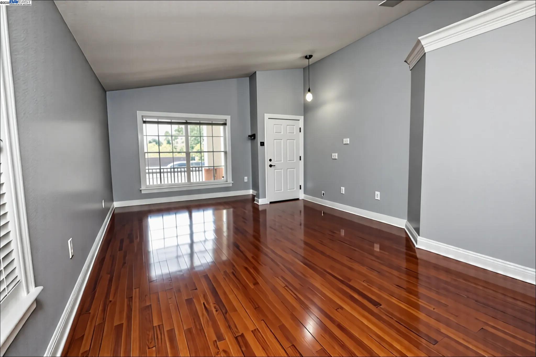 Detail Gallery Image 9 of 13 For 1169 Rockspring Way, Antioch,  CA 94531 - 3 Beds | 2 Baths