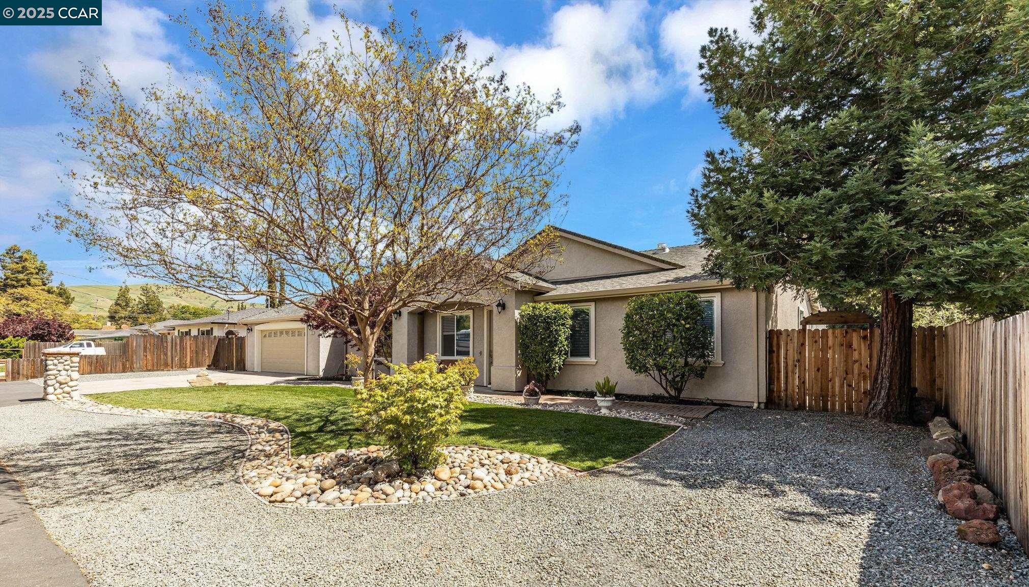 Detail Gallery Image 1 of 1 For 1840 Earl Lane, Concord,  CA 94521 - 6 Beds | 3 Baths