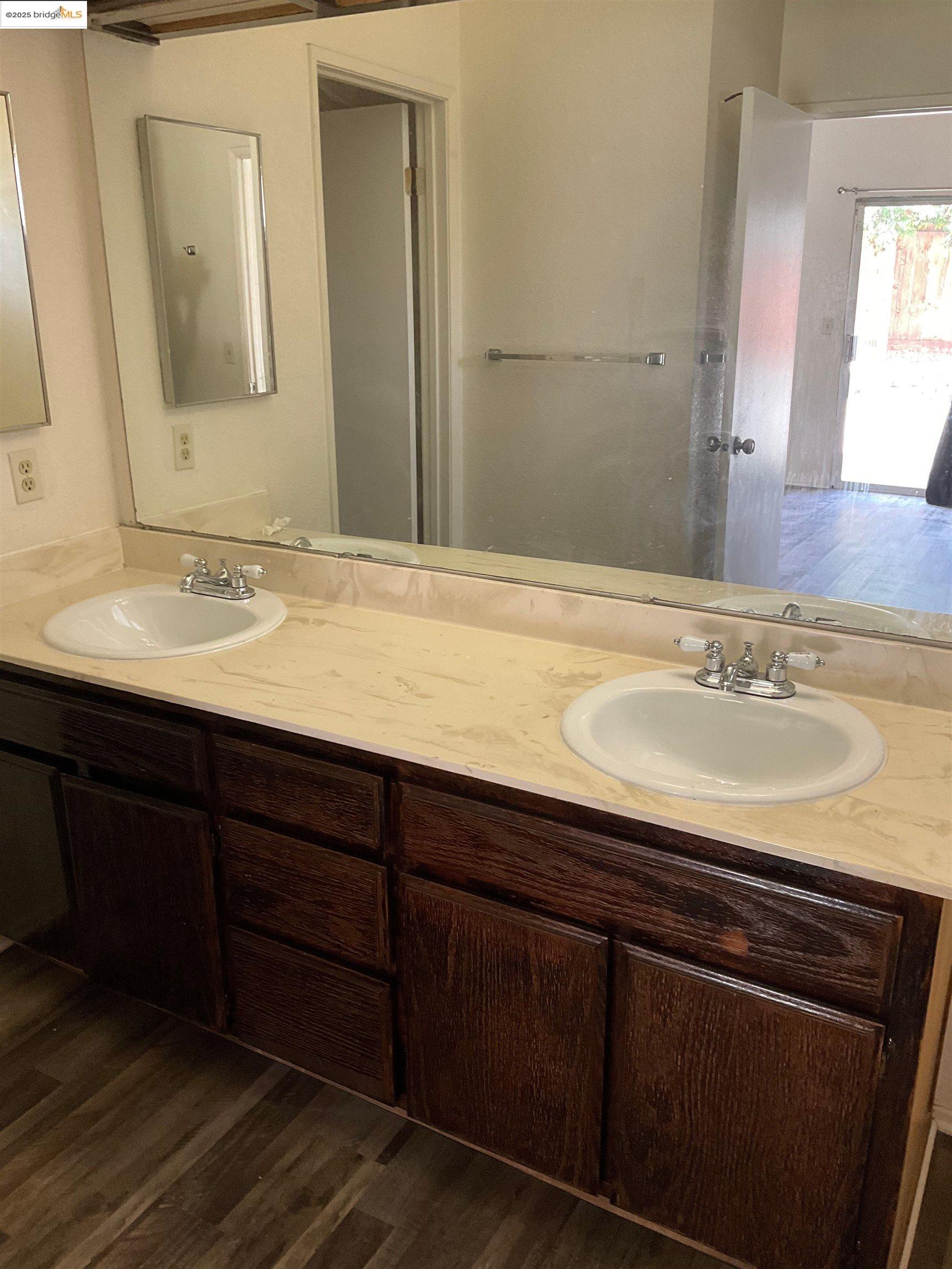 Detail Gallery Image 2 of 13 For 1770 Domaine Way, Oakley,  CA 94561 - 3 Beds | 2 Baths