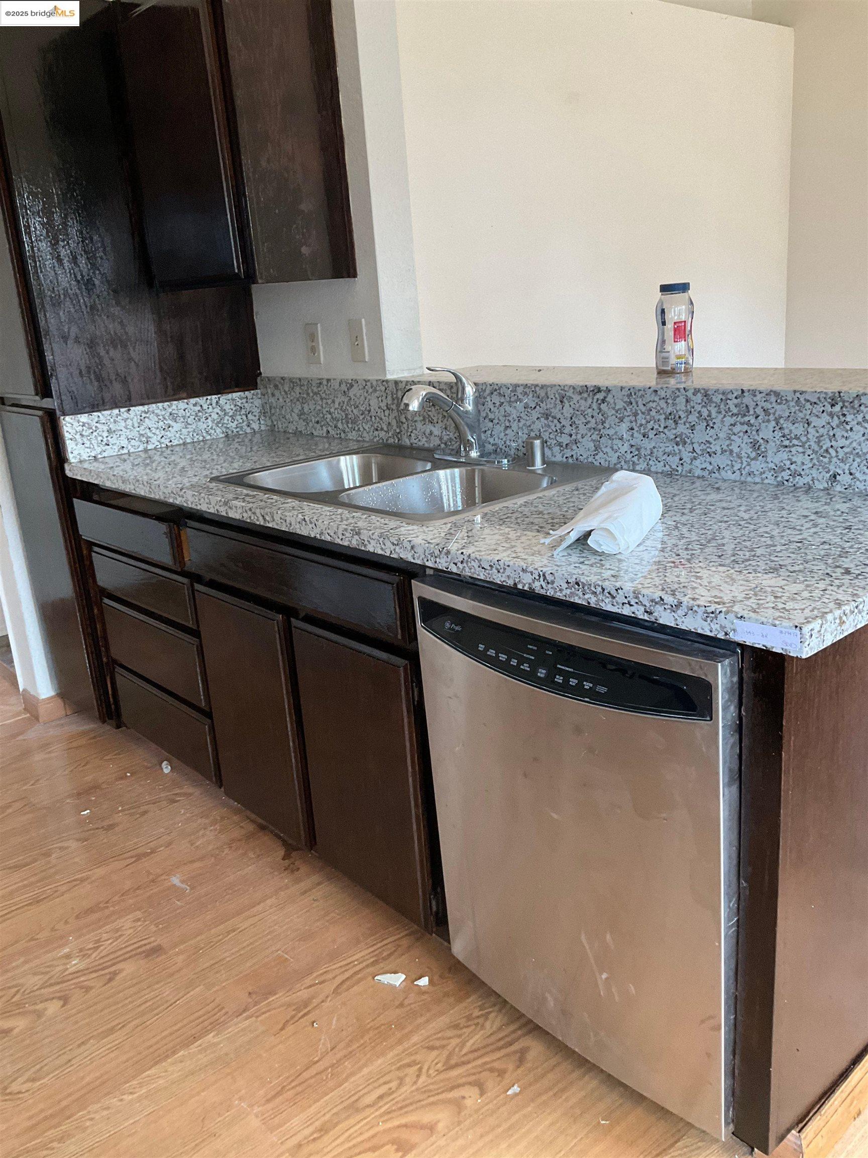 Detail Gallery Image 8 of 13 For 1770 Domaine Way, Oakley,  CA 94561 - 3 Beds | 2 Baths