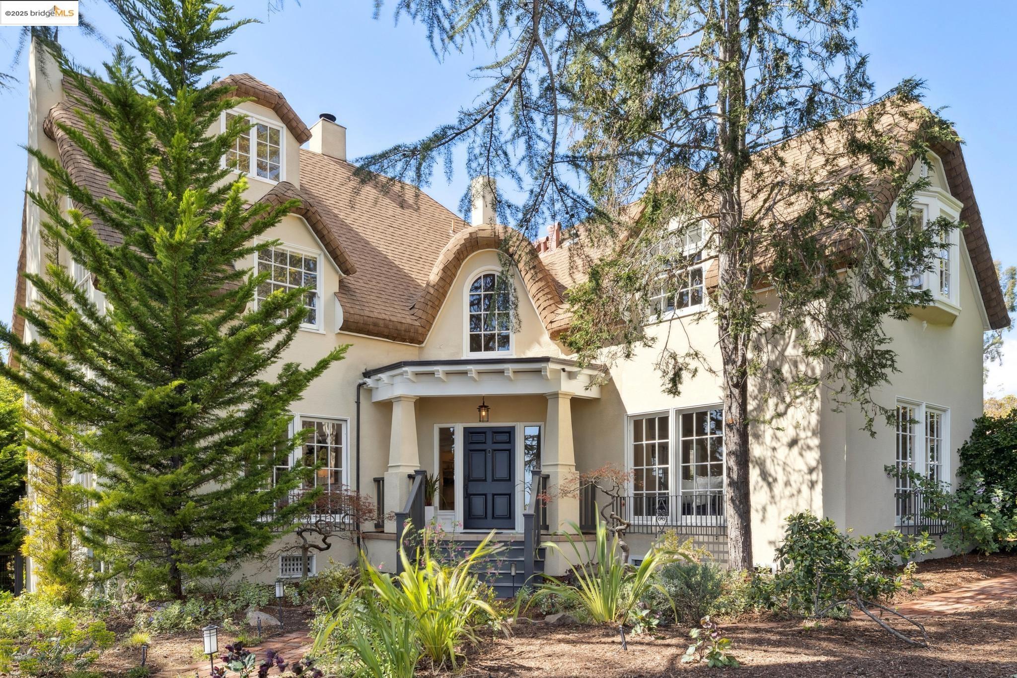 Detail Gallery Image 1 of 1 For 6001 Harbord Dr, Oakland,  CA 94611 - 4 Beds | 4/1 Baths