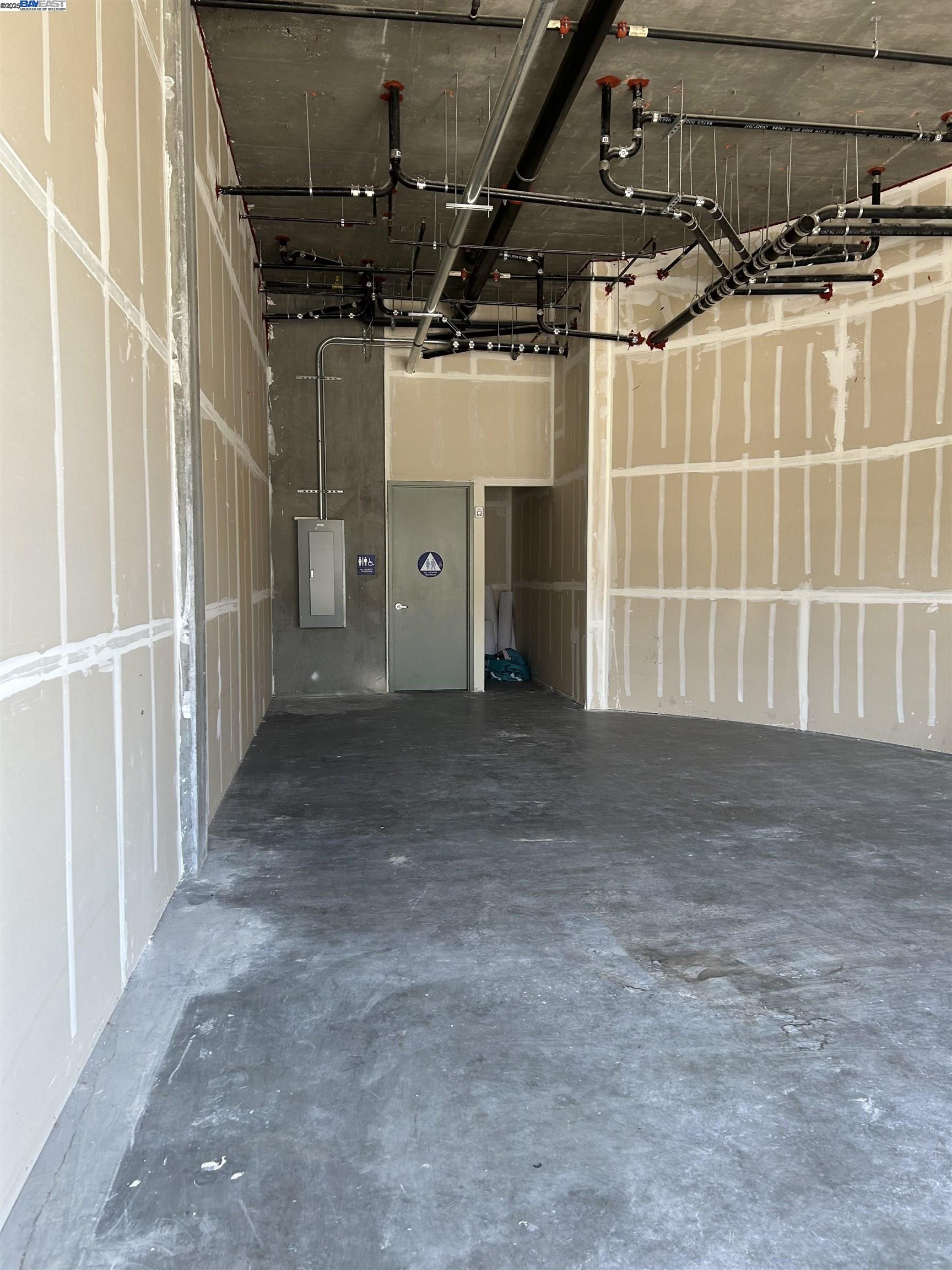 Detail Gallery Image 2 of 2 For , San Carlos,  CA 94070 - – Beds | – Baths