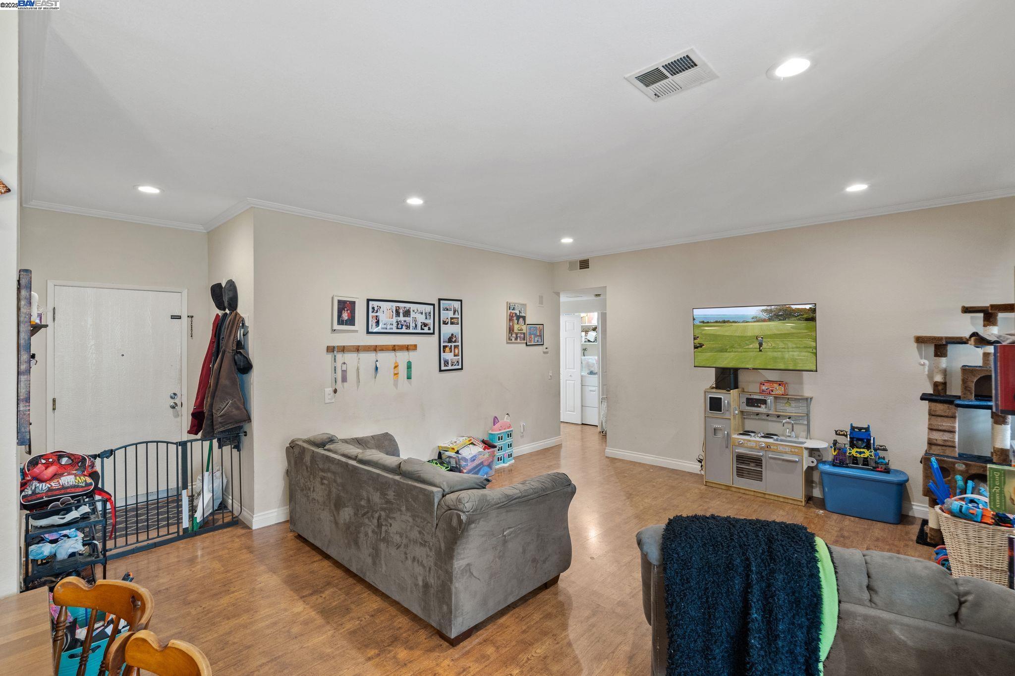 Photo #10: 41092175 Listing: Photo #10