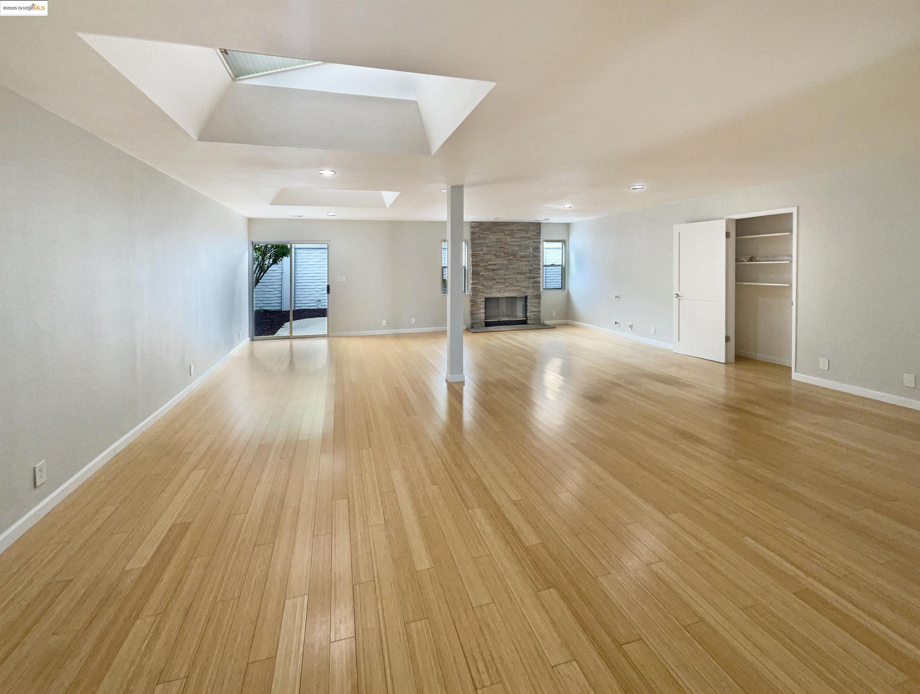 Detail Gallery Image 18 of 30 For 883 Calle De Verde, San Jose,  CA 95136 - 3 Beds | 2/1 Baths