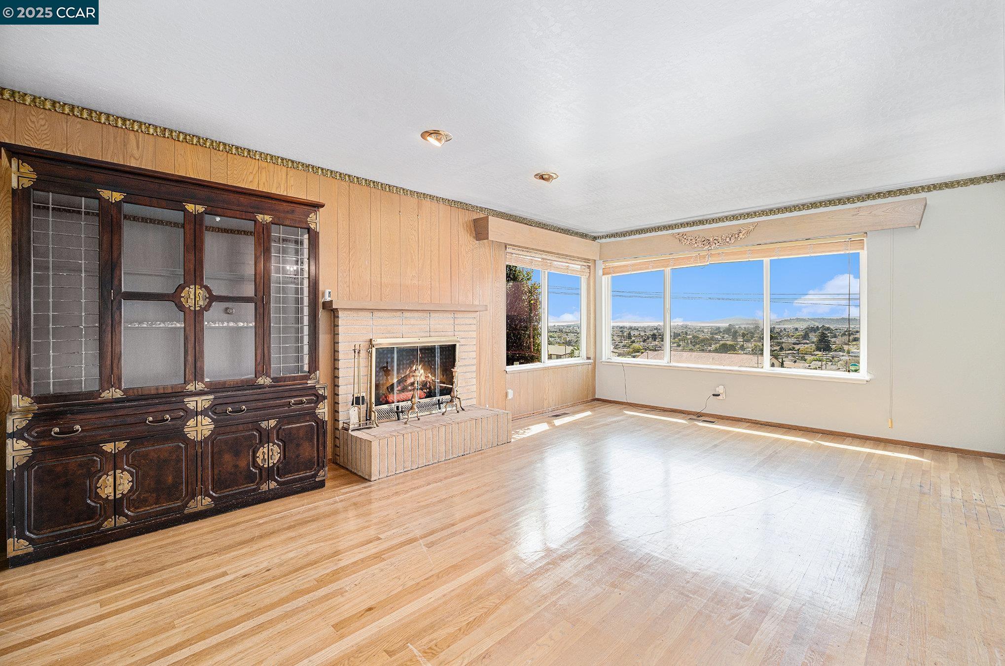 Detail Gallery Image 4 of 47 For 5955 Ralston Ave, Richmond,  CA 94805 - 3 Beds | 2/1 Baths