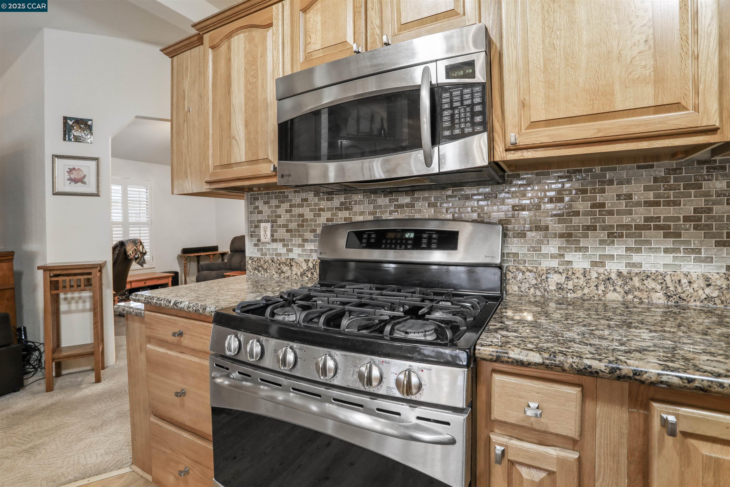 Detail Gallery Image 6 of 28 For 210 W Cypress Rd #49,  Oakley,  CA 94561 - 2 Beds | 2 Baths